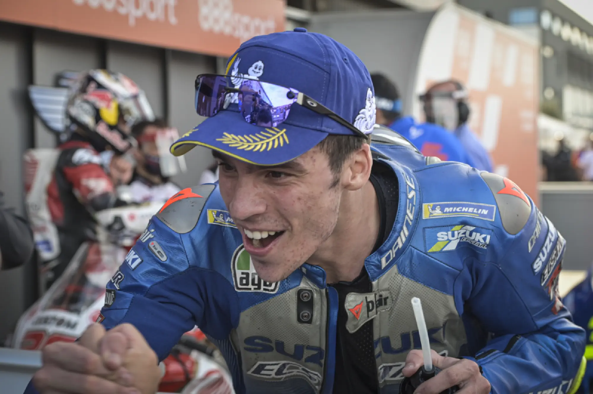 Mir makes history to put one hand on the crown