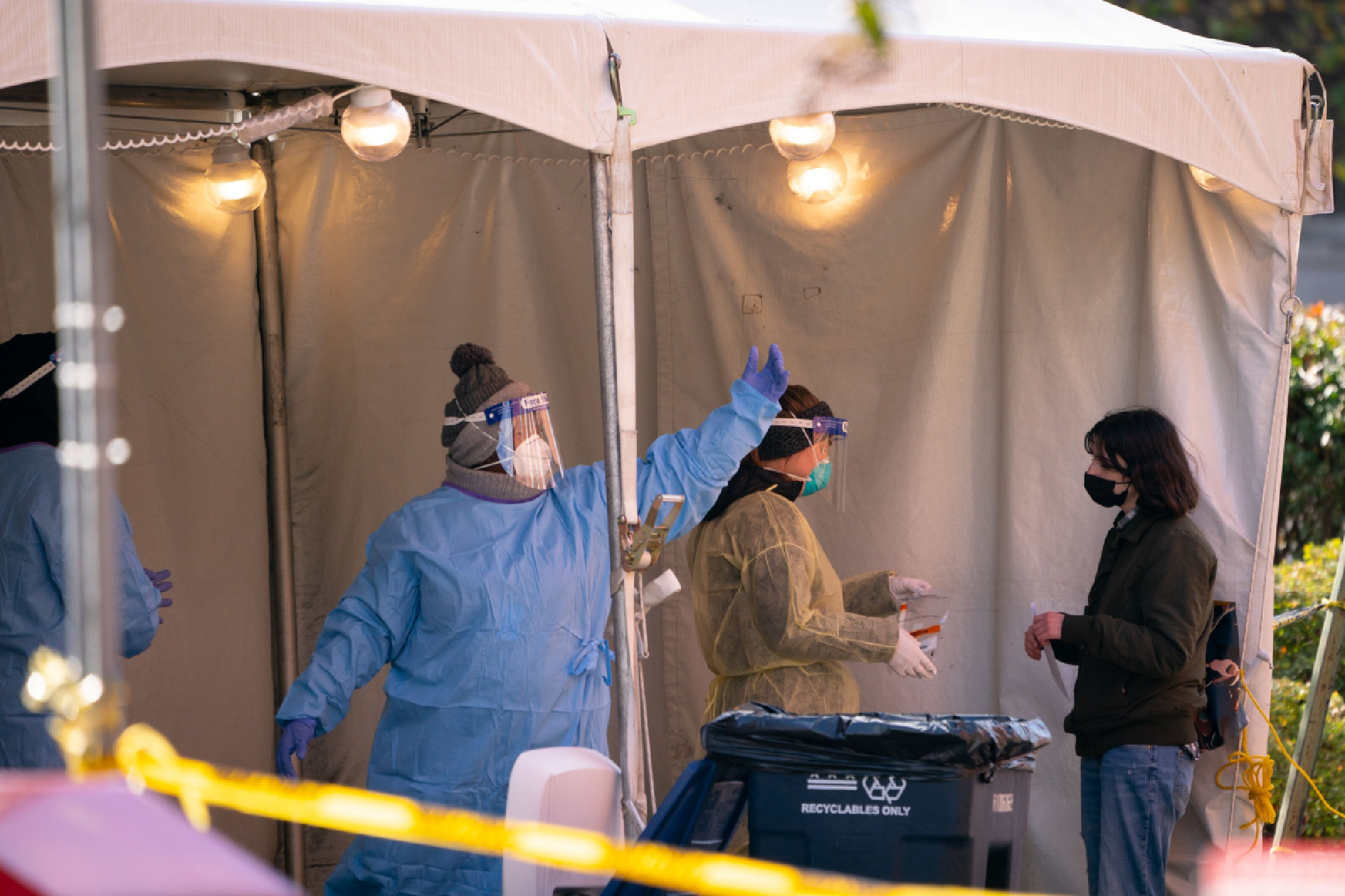 The Judiciary Square testing site in Washington D.C. was extremely busy on Nov. 18. People exiting reported wait times of two and a half hours. MUST CREDIT: Washington Post photo by Sarah L. Voisin