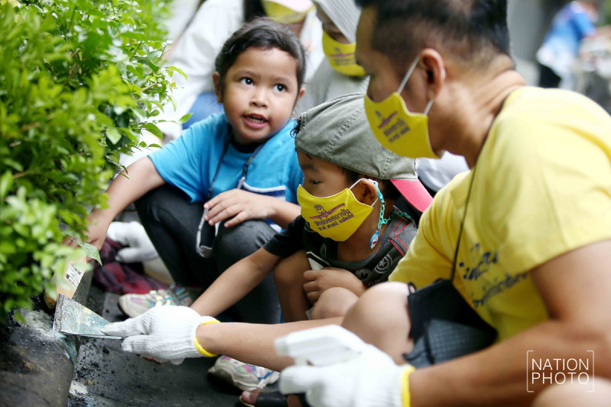 Pro-monarchy groups spruce up police headquarters