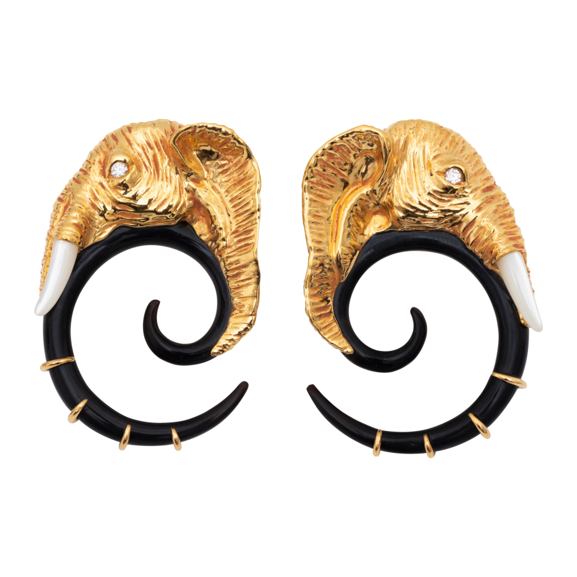 Lotus Arts de Vivre dazzles with New Year offerings