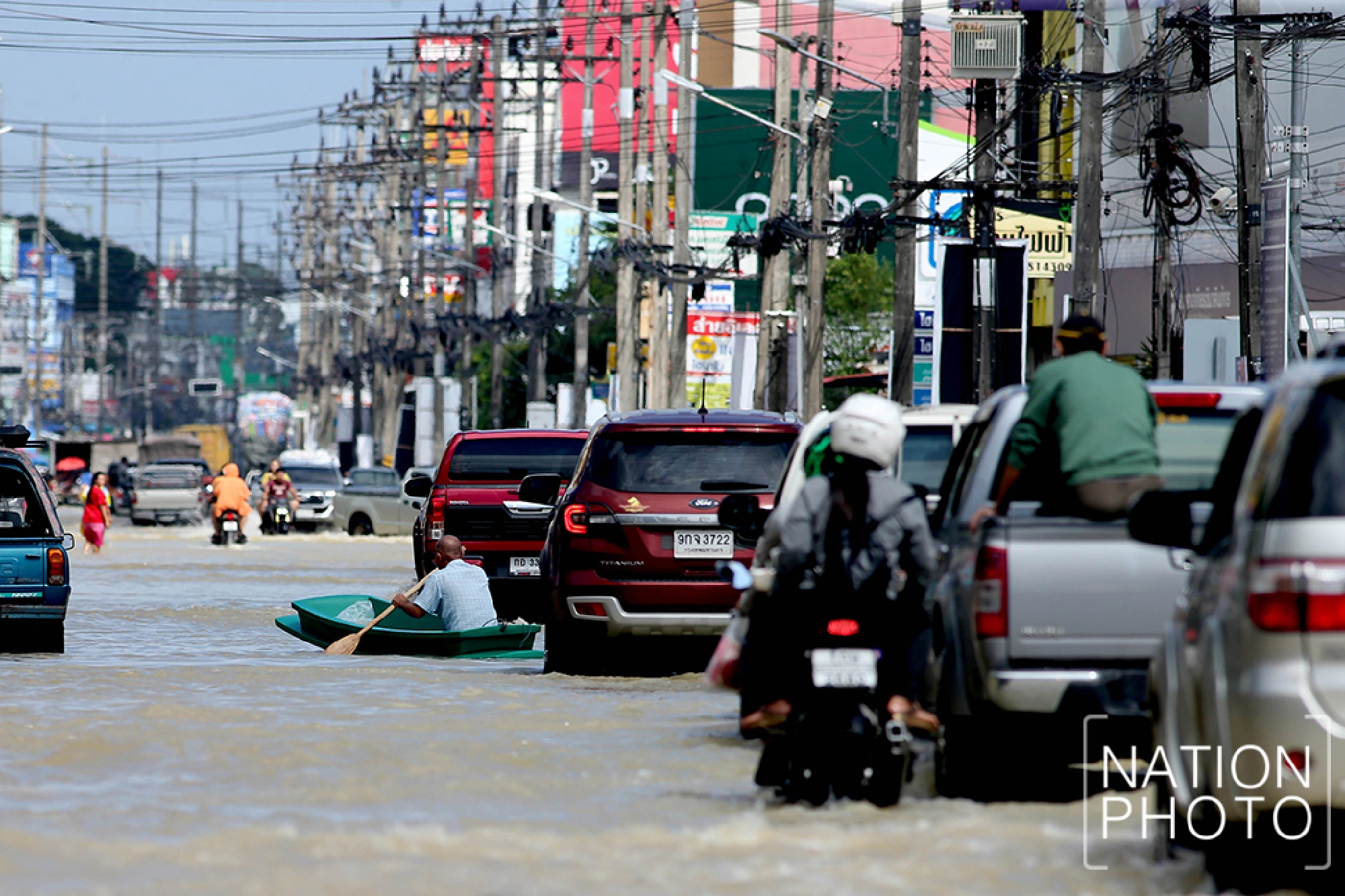 Nakhon Si Thammarat residents wallowing in floods – and garbage