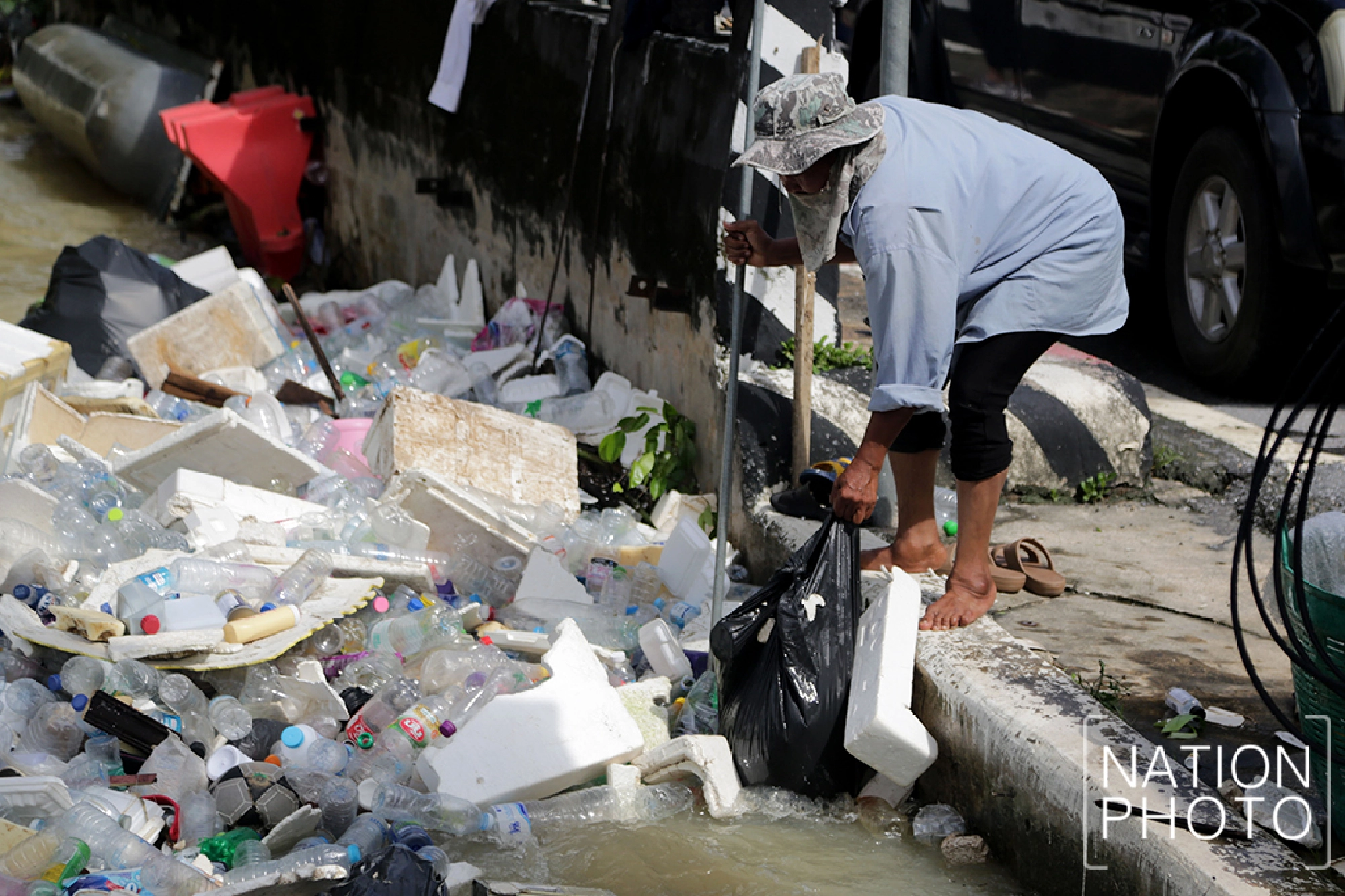 Nakhon Si Thammarat residents wallowing in floods – and garbage