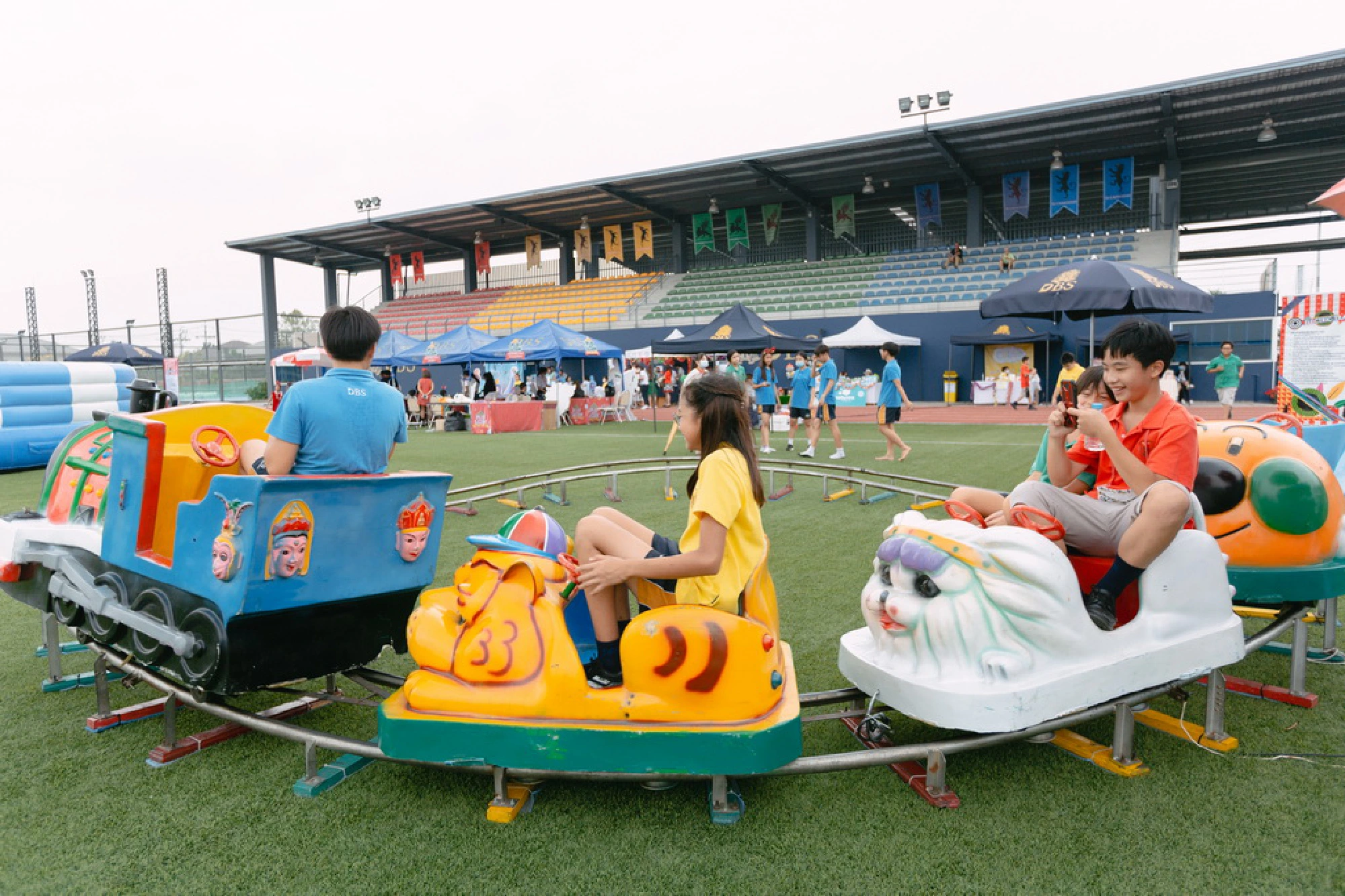 DBS Denla School extends generosity in the Christmas spirit