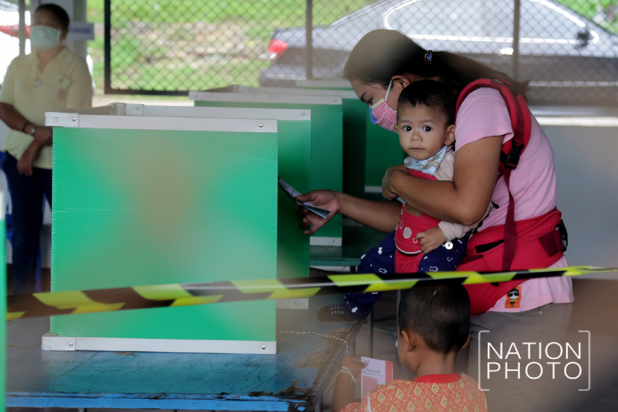 Songkhla voters cast ballots in local polls amid Covid-19 scare