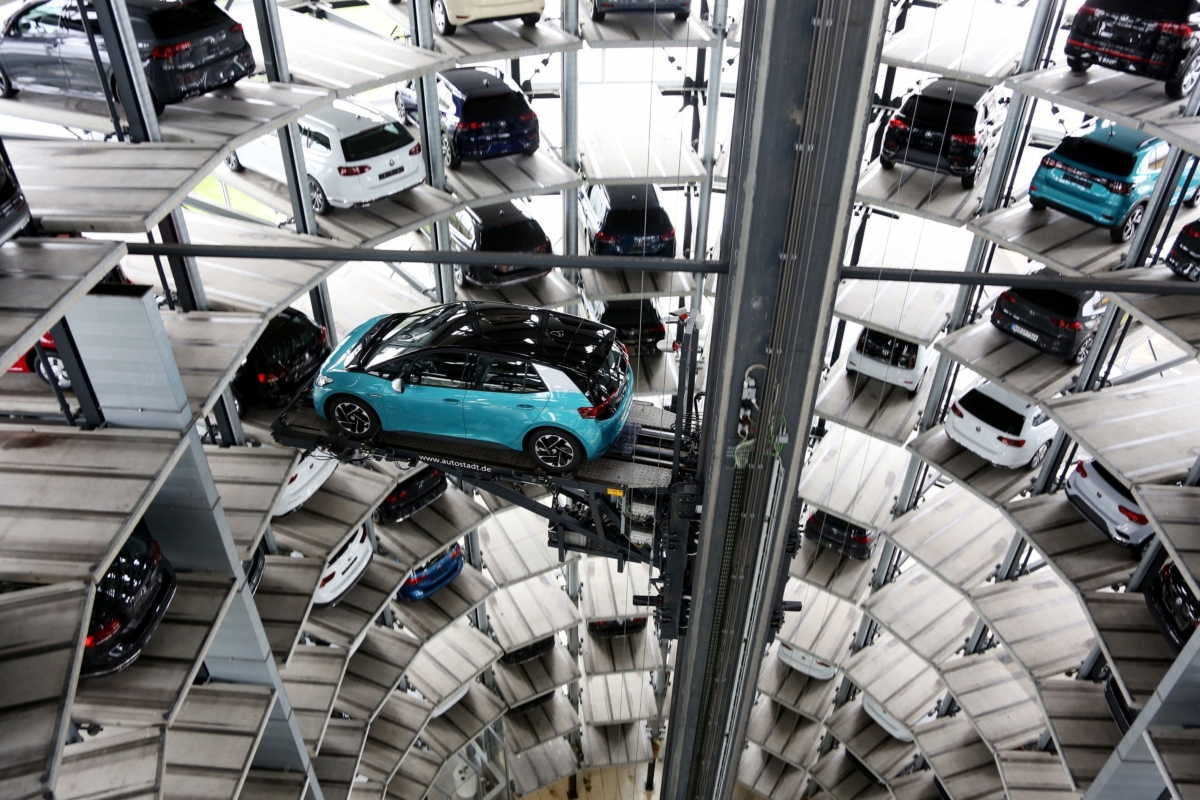 A new Volkswagen AG (VW) ID.3 electric automobile inside one of the automaker's Autostadt delivery towers at the VW headquarters in Wolfsburg, Germany, on Oct. 26, 2020. MUST CREDIT: Bloomberg photo by Liesa Johannssen-Koppitz.