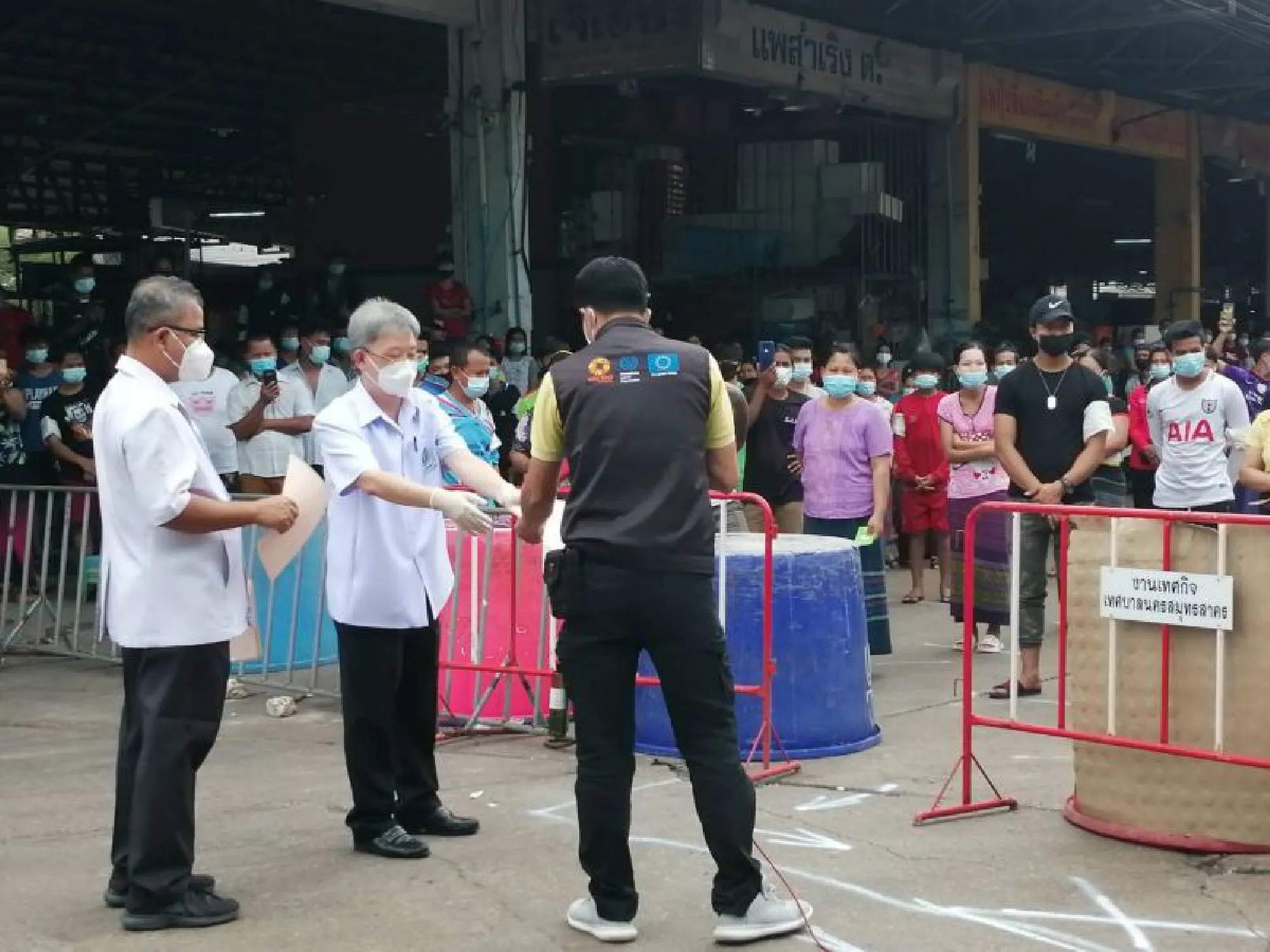 500 migrant workers cured of Covid-19 to receive certificate from ministry