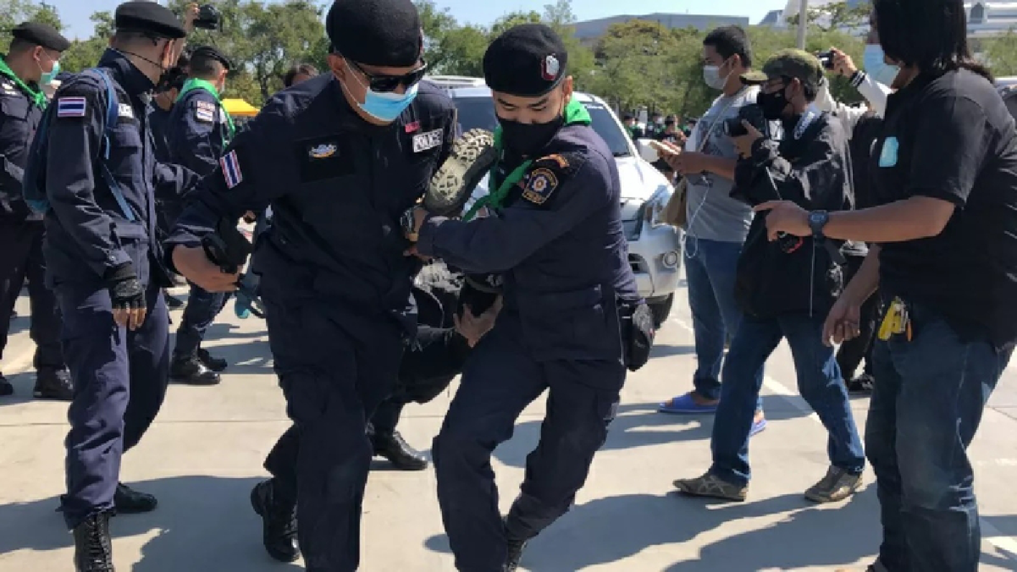 Ratsadon group condemns government for arresting Wevo members, demands immediate release