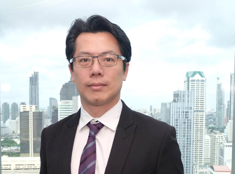 Montri Khongkruephan