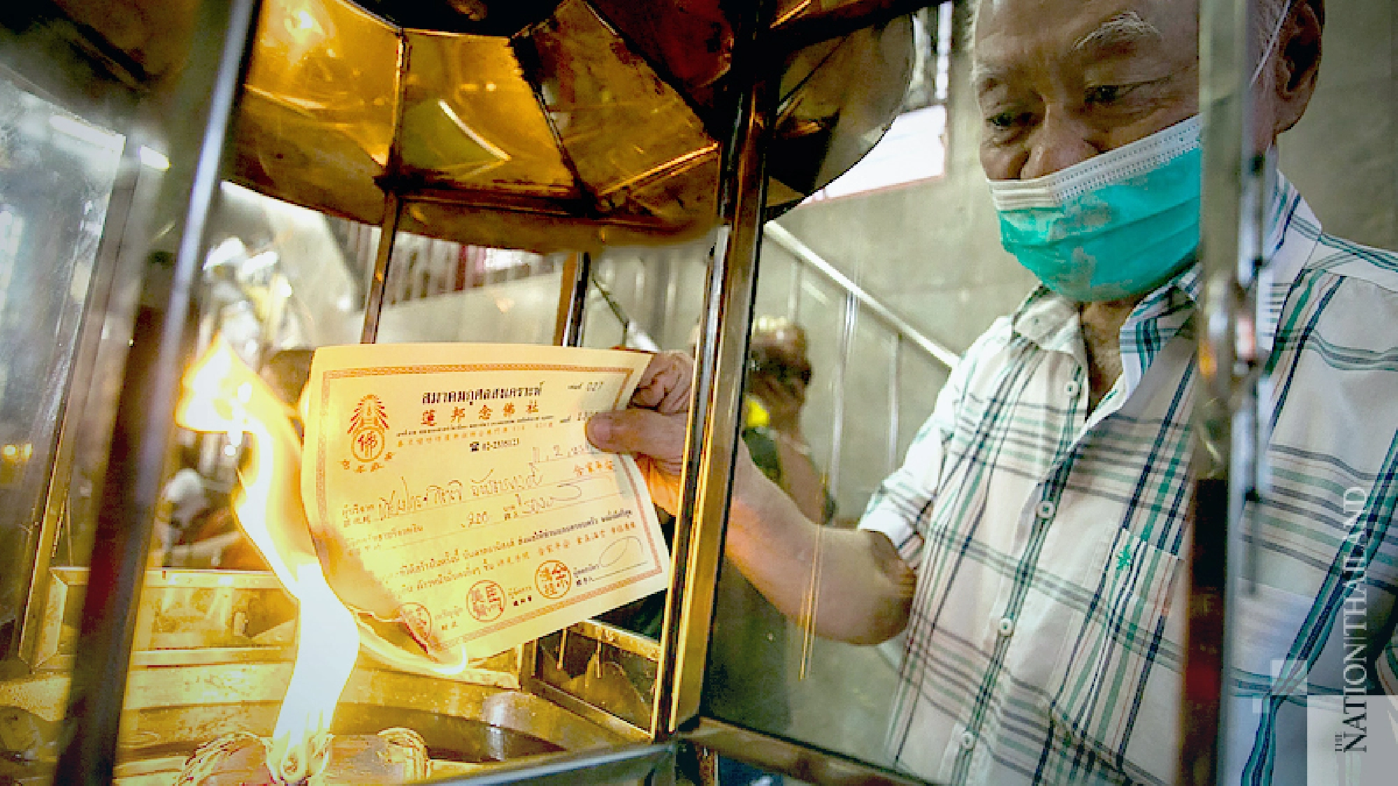 Chinese families get ready to usher in the New Year