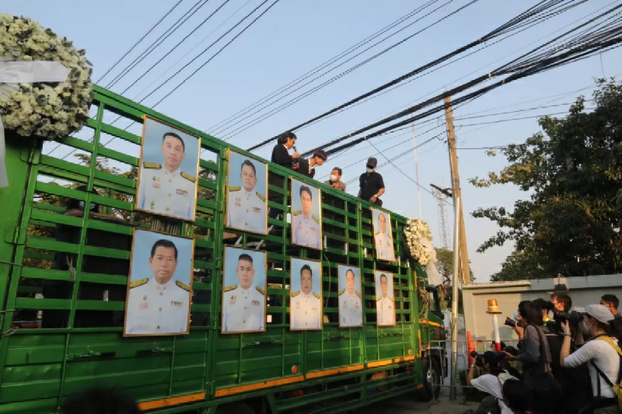 Pro-democracy group concludes 'people's censure debate', schedules another rally at 3pm today