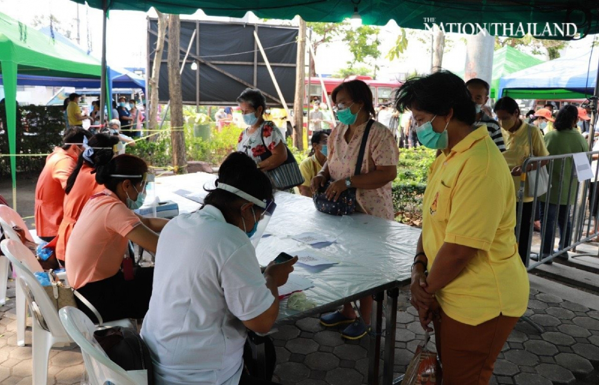 Bangkok testing goes into overdrive to contain Bang Khae Covid cluster