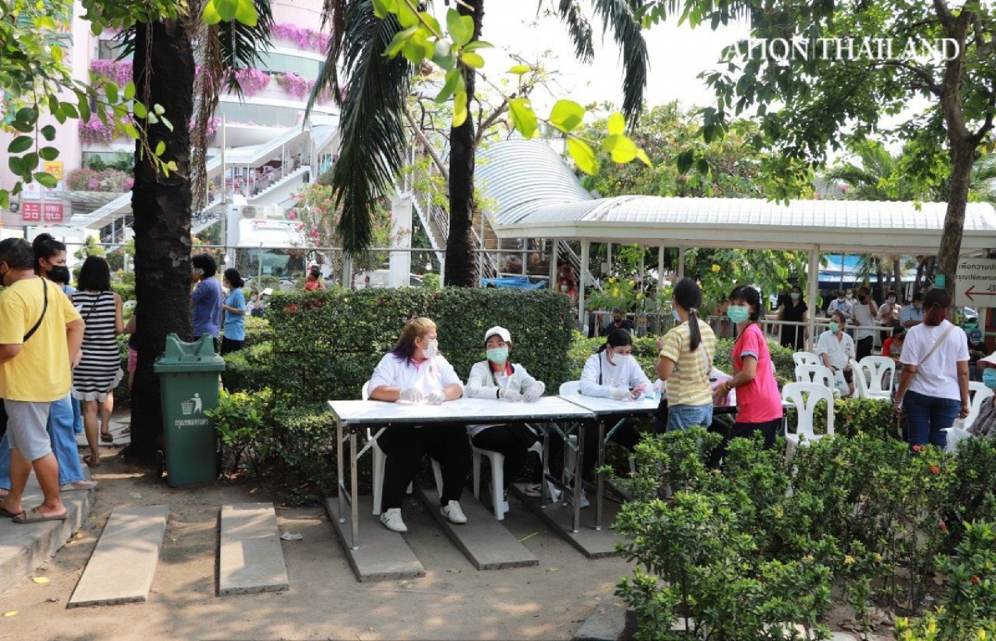 Bangkok testing goes into overdrive to contain Bang Khae Covid cluster