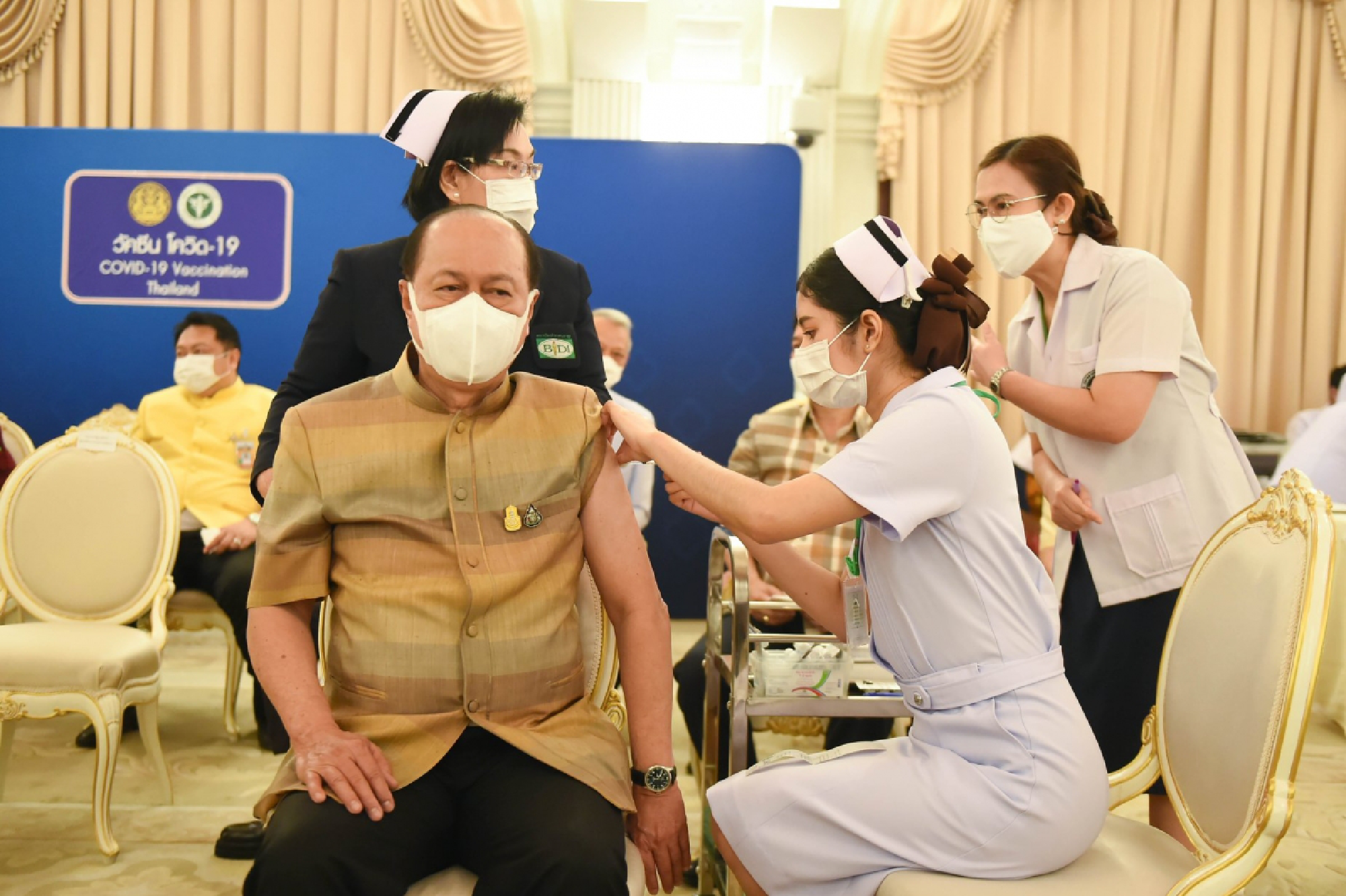 PM and 15 ministers get vaccinated before Cabinet meeting