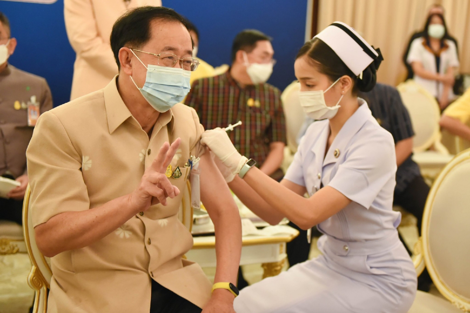 PM and 15 ministers get vaccinated before Cabinet meeting