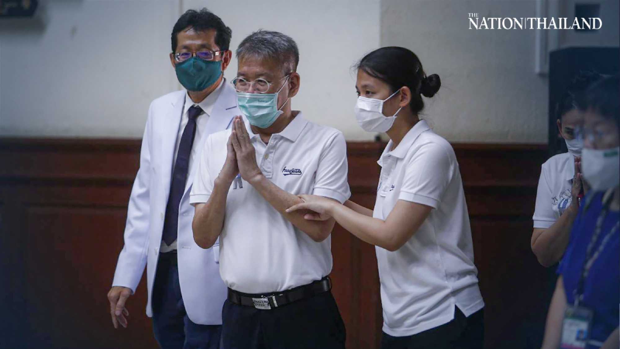 Samut Sakhon governor goes home after long and successful battle against Covid-19