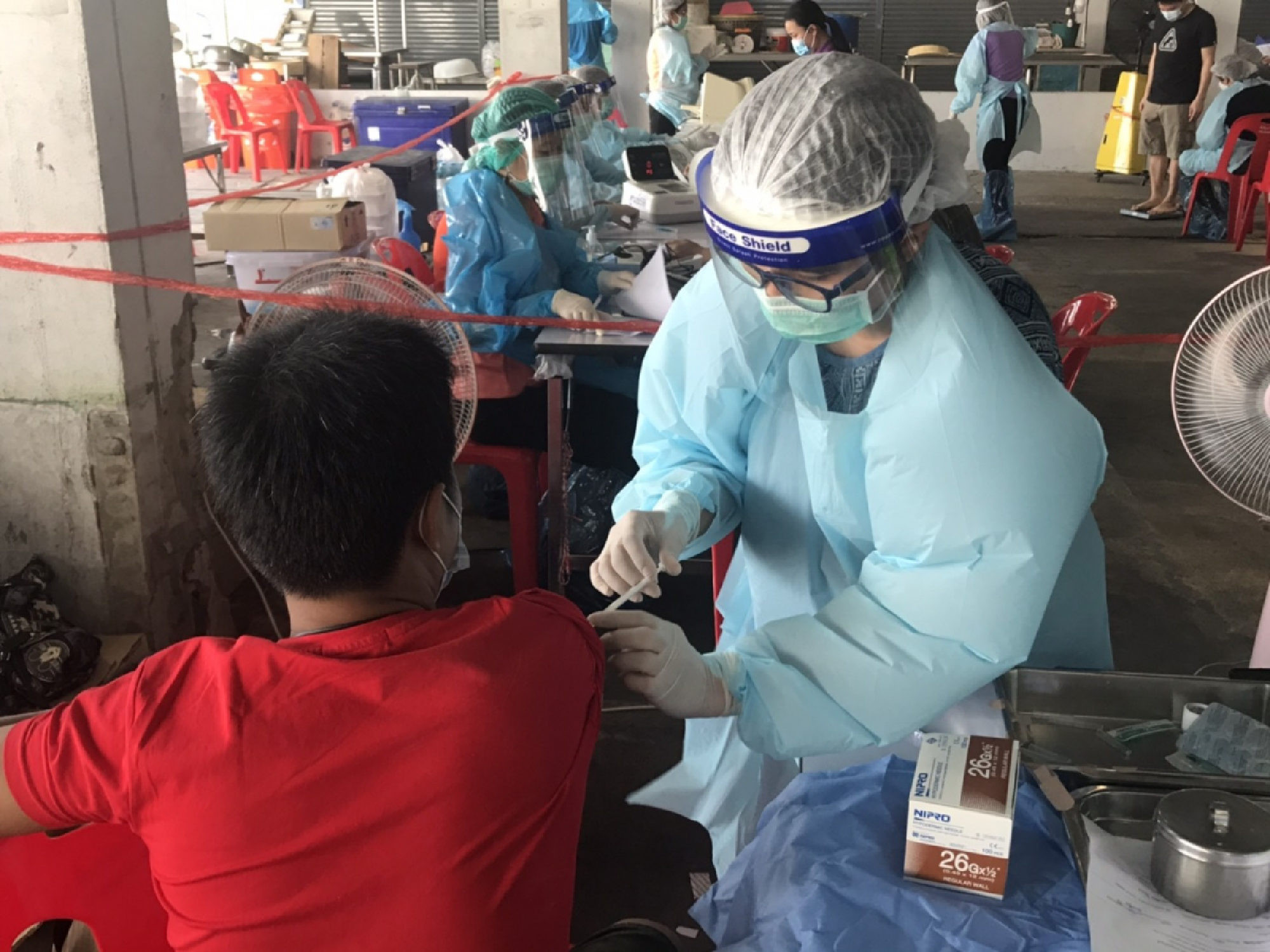 Another 1,006 people vaccinated in Bangkok's Covid-19 hotspot district