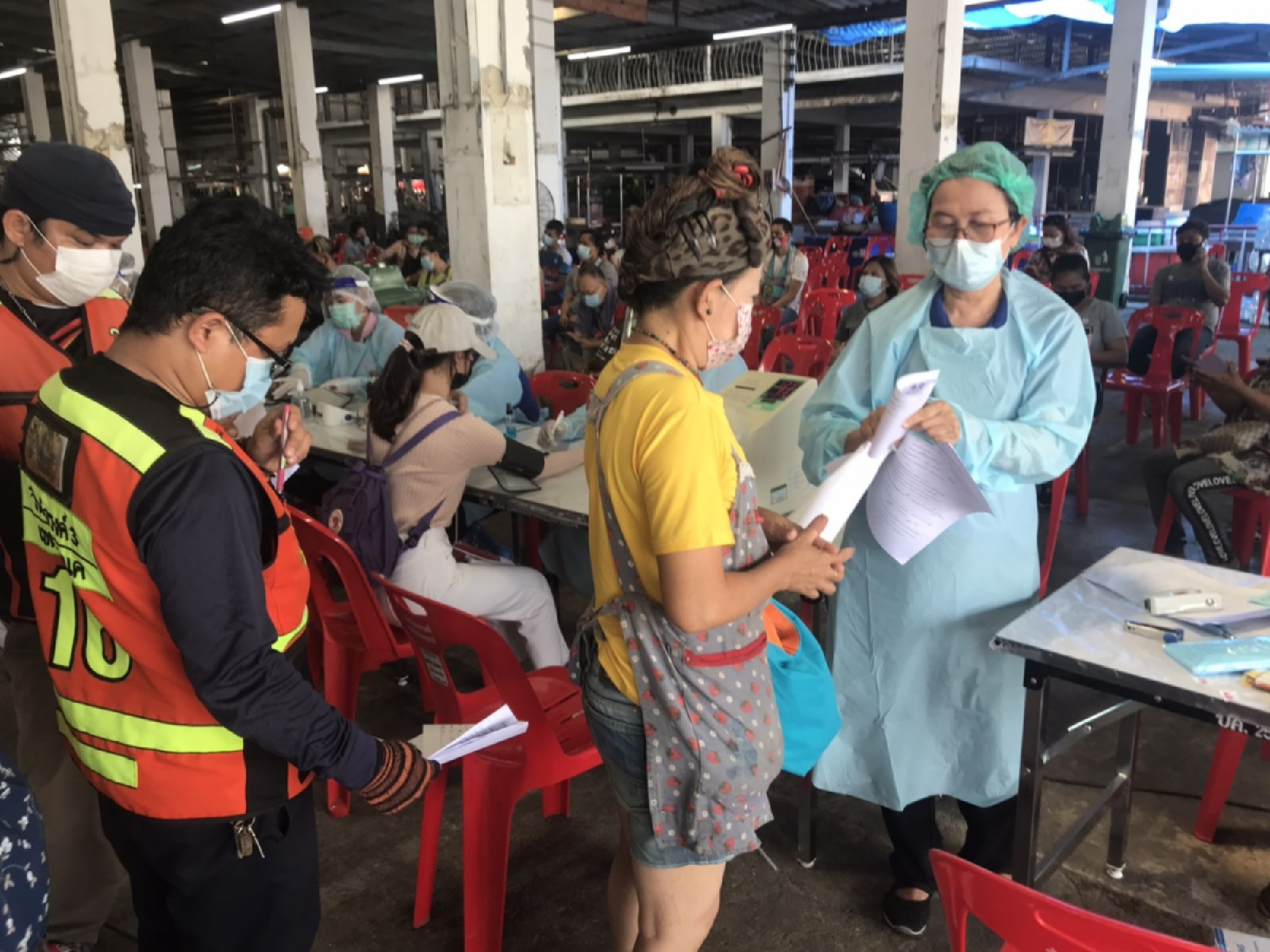 Another 1,006 people vaccinated in Bangkok's Covid-19 hotspot district