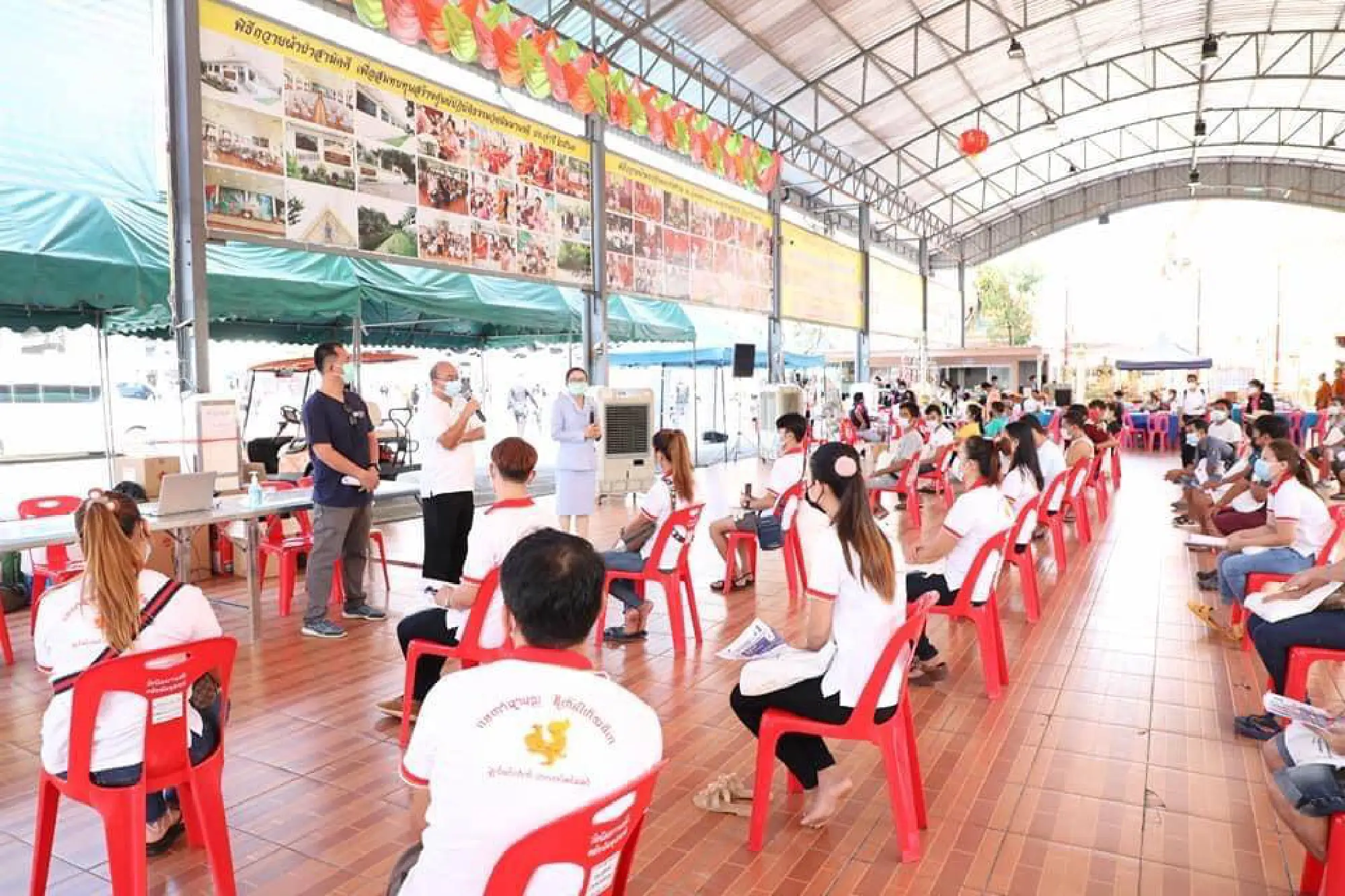 Bangkok administration educates staff working with migrant labourers on containing Covid-19