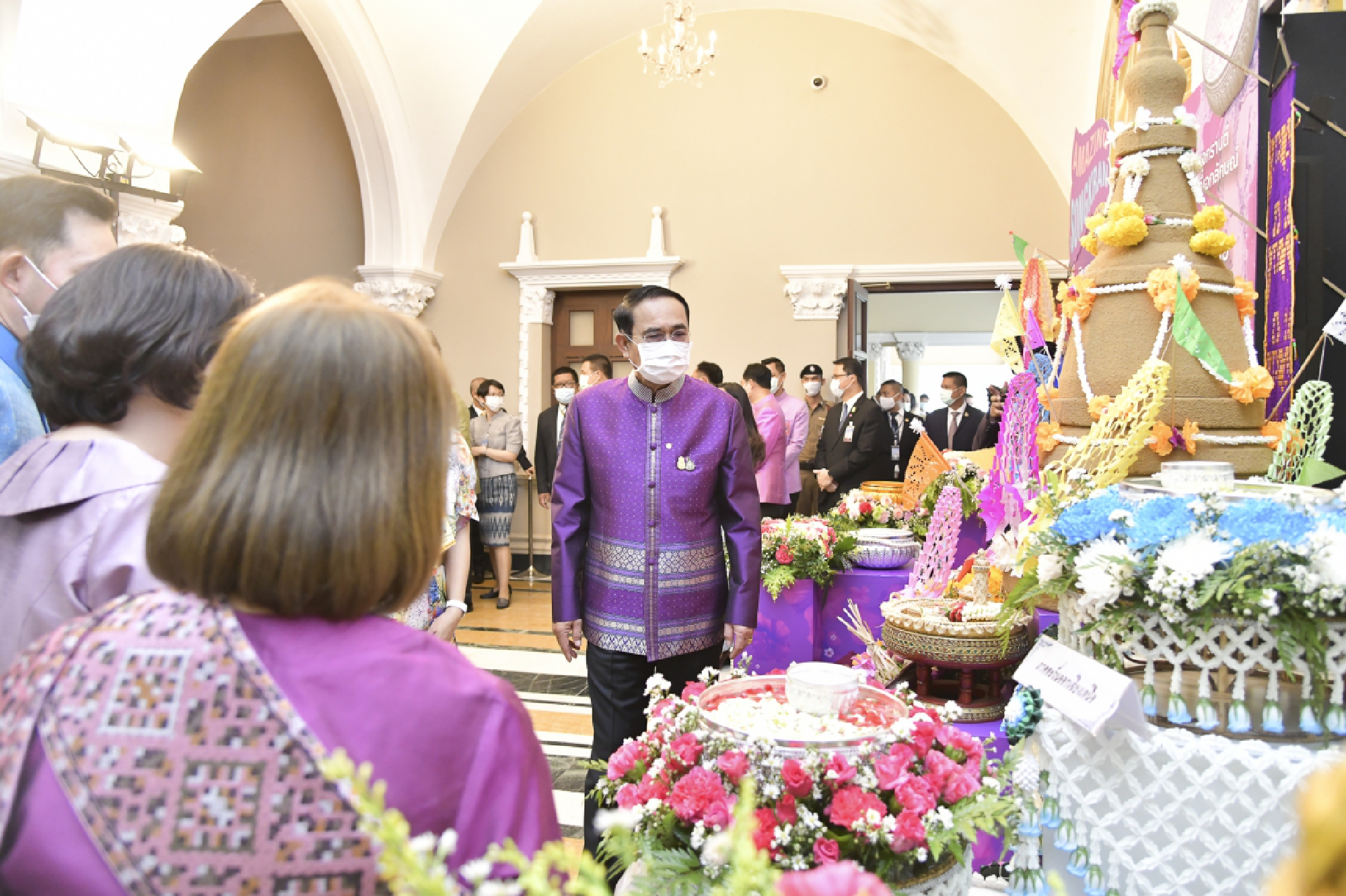 PM conducts Songkran rite ahead of 'dry' festival next month