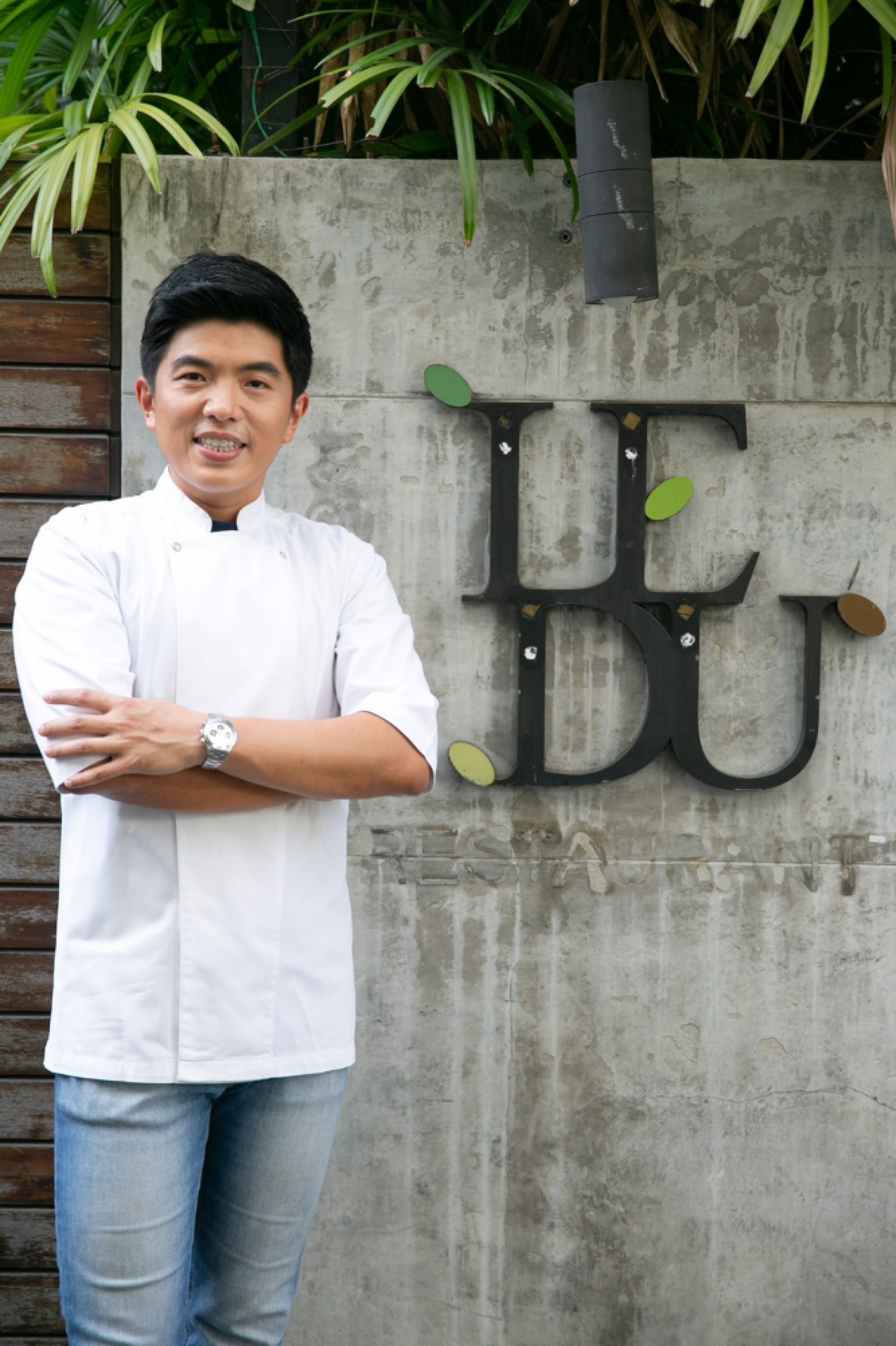 ‘Chef Ton Thitid Tassanakajohn’ of LeDu restaurant, the first Thai chef who won 4th place award from Asia's 50 Best Restaurants 2021.