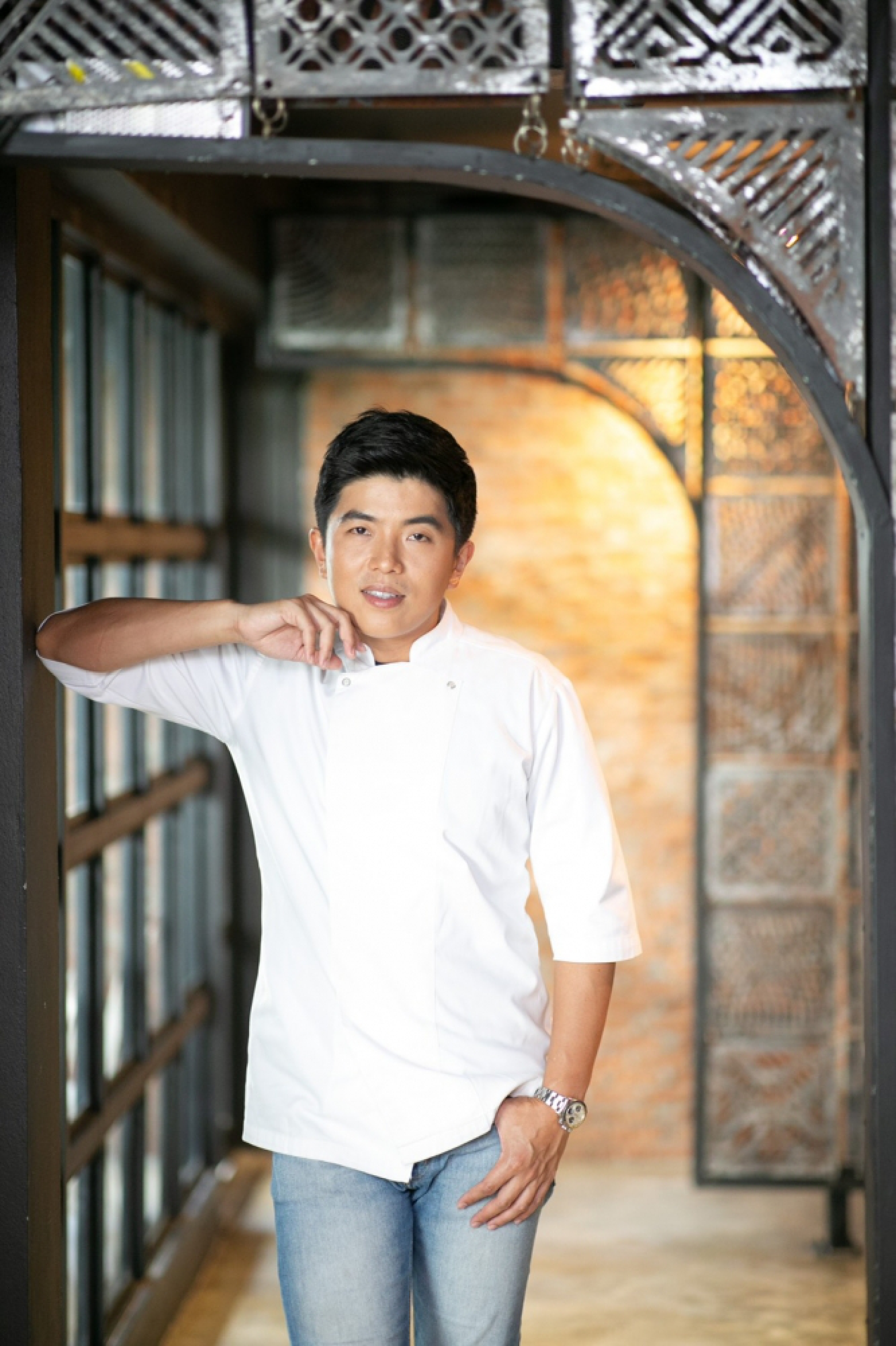 ‘Chef Ton Thitid Tassanakajohn’ of LeDu restaurant, the first Thai chef who won 4th place award from Asia's 50 Best Restaurants 2021.
