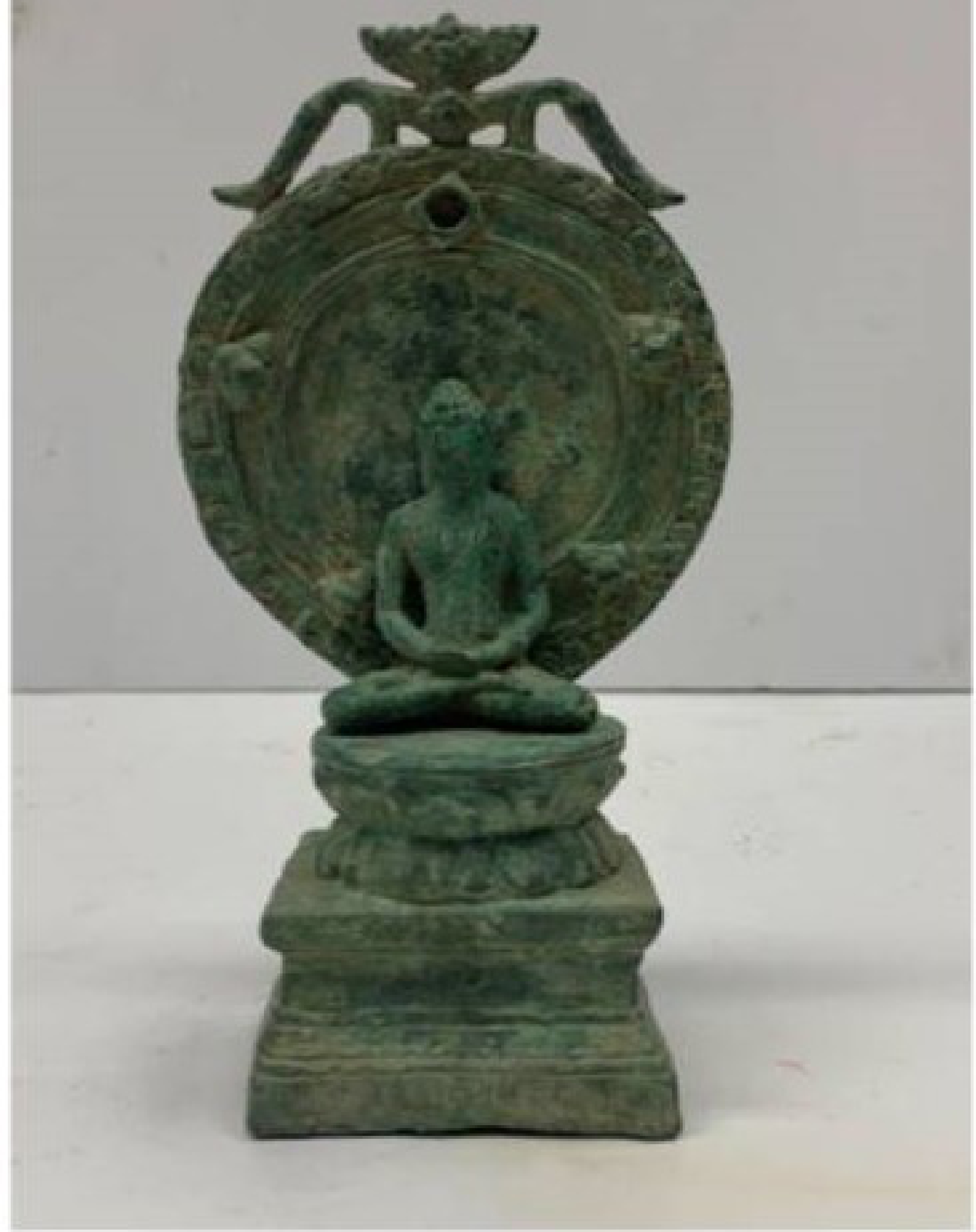 Fifteen smuggled Thai artefacts from US museum collections are on the way back to Thailand after being received by the Royal Thai Consulate-General in New York.