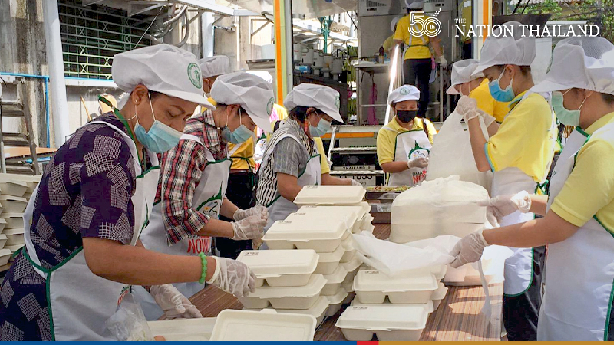 Bangkok deploys food kitchen to feed battle-weary medical staff