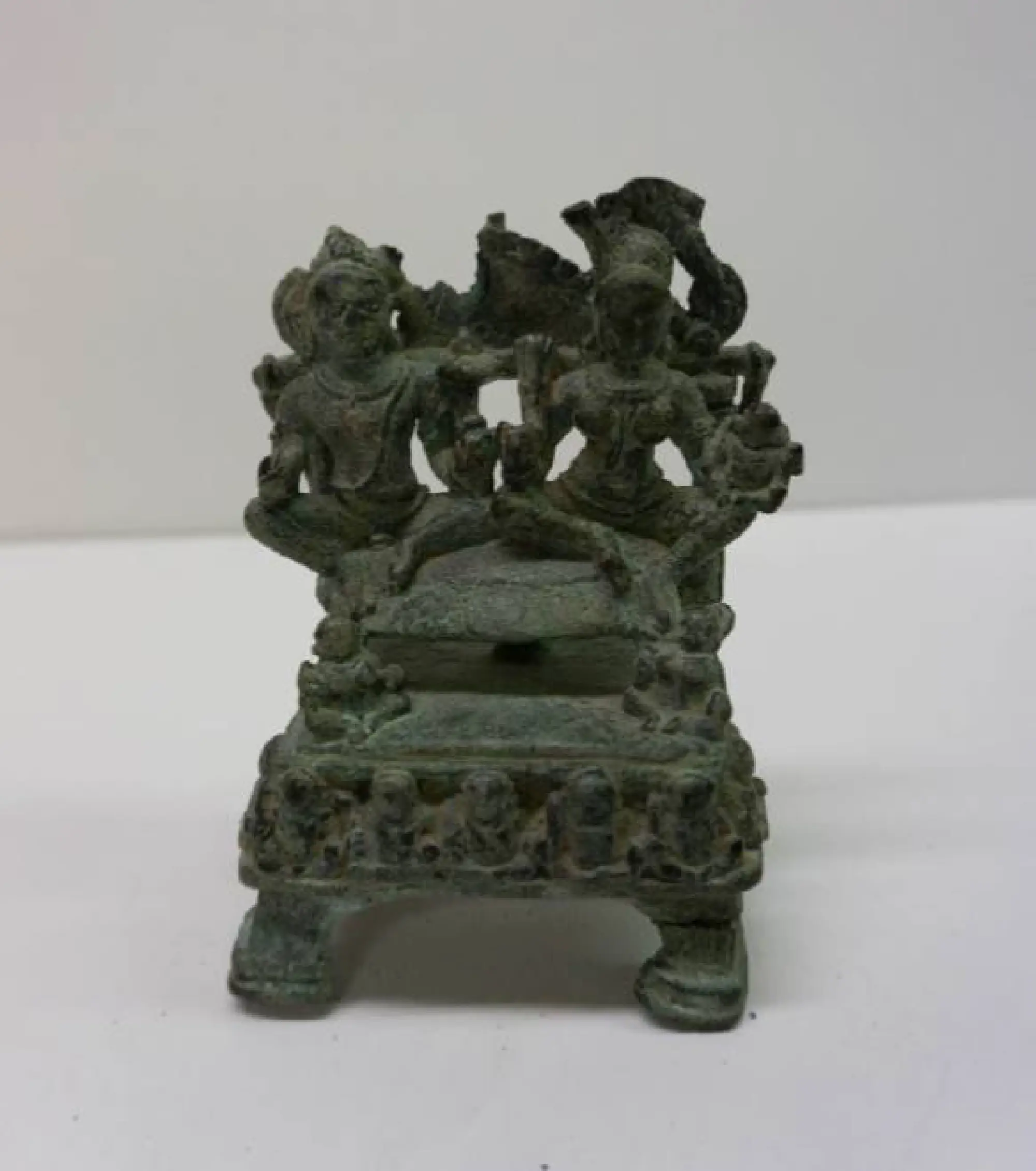 Stolen Buddhist treasures handed back to Thai consulate in New York