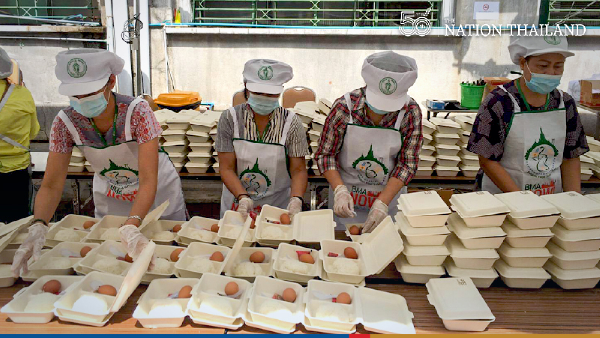 Bangkok deploys food kitchen to feed battle-weary medical staff