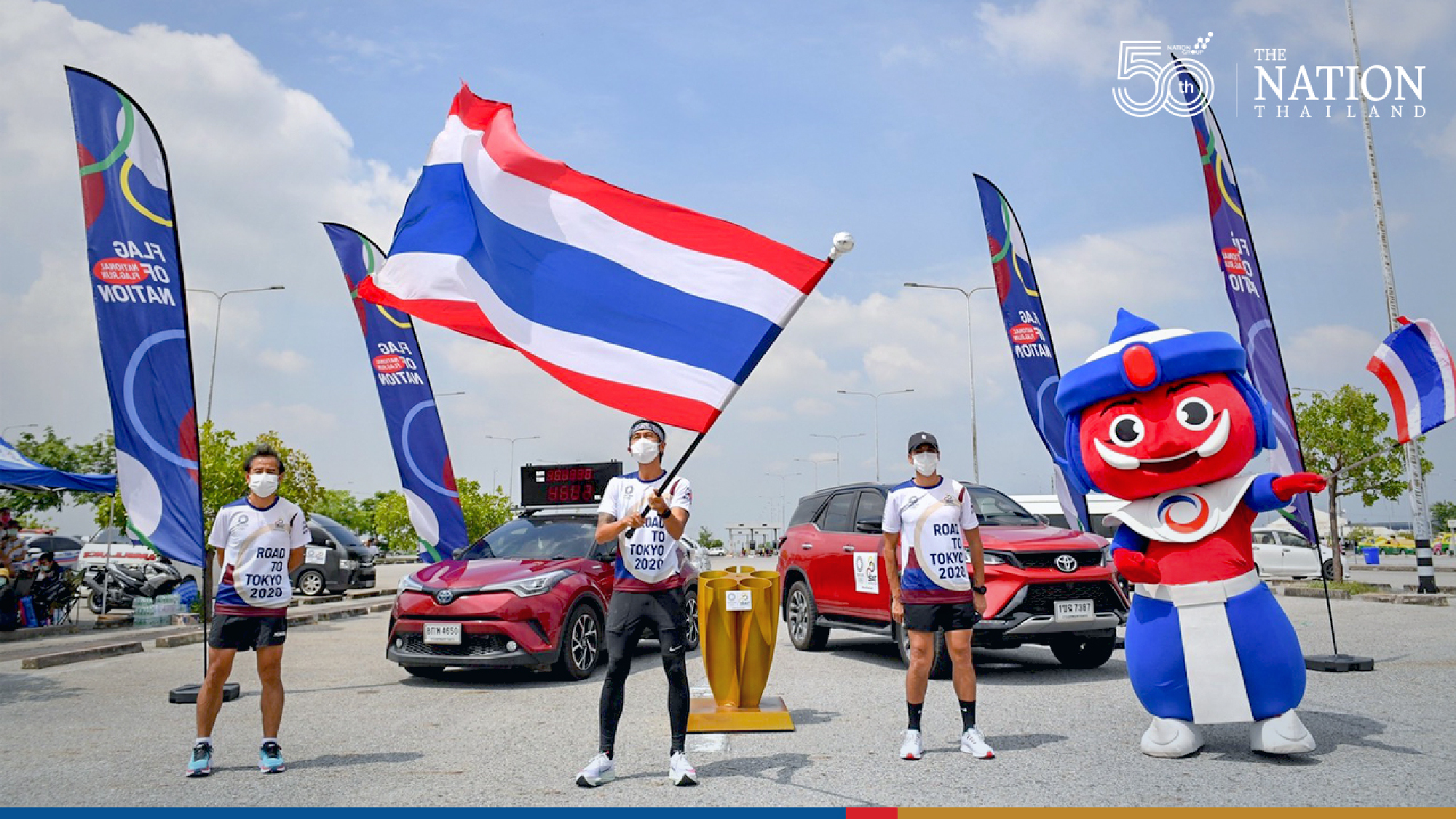 Toon Bodyslam rocks flag on last leg of Thailand’s 4,606km Olympic relay