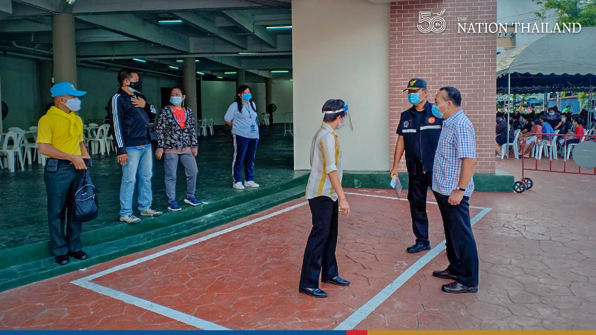 Mobile safety units in Dusit outbreak area to test for Covid-19 patients