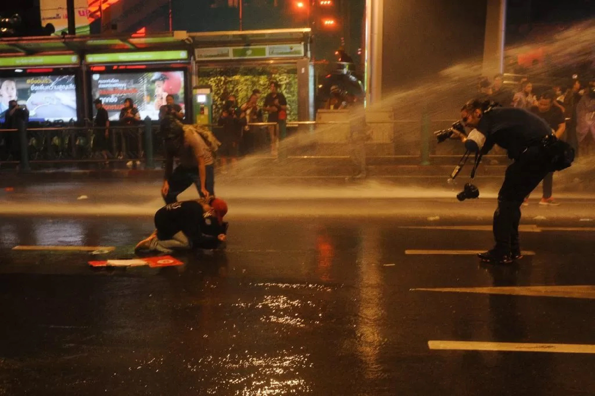 Dramatic shots of pro-democracy protests win Thai press freedom contest