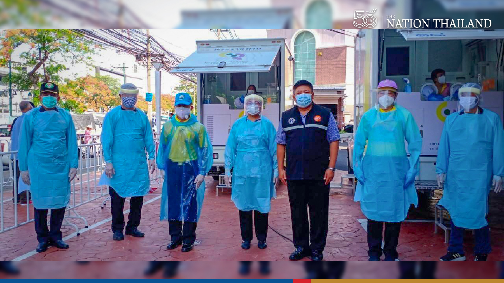 Mobile safety units in Dusit outbreak area to test for Covid-19 patients