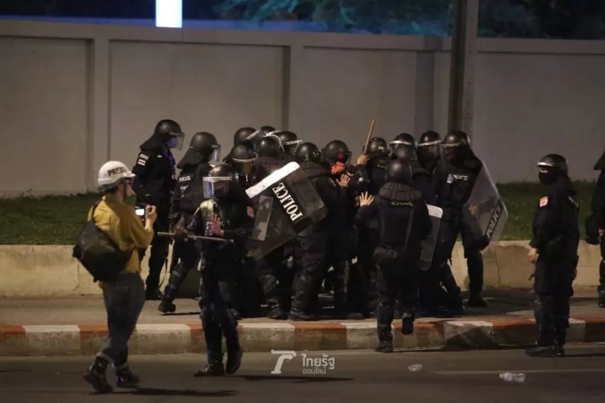 Dramatic shots of pro-democracy protests win Thai press freedom contest