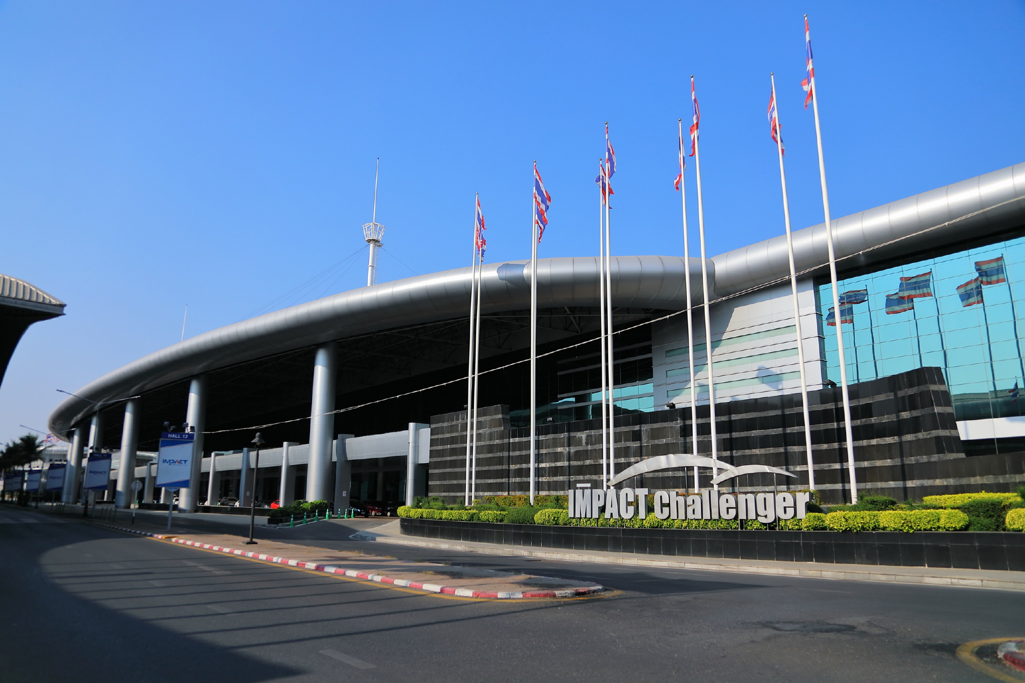 Impact Muang Thong Thani offers Challenger Hall as field hospital