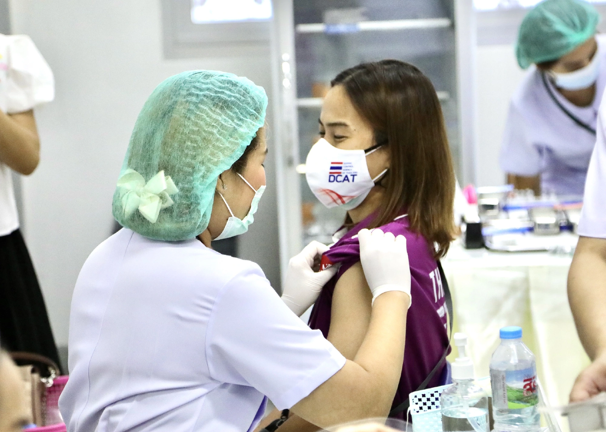 Volleyball stars get Covid jabs before tournament in Italy