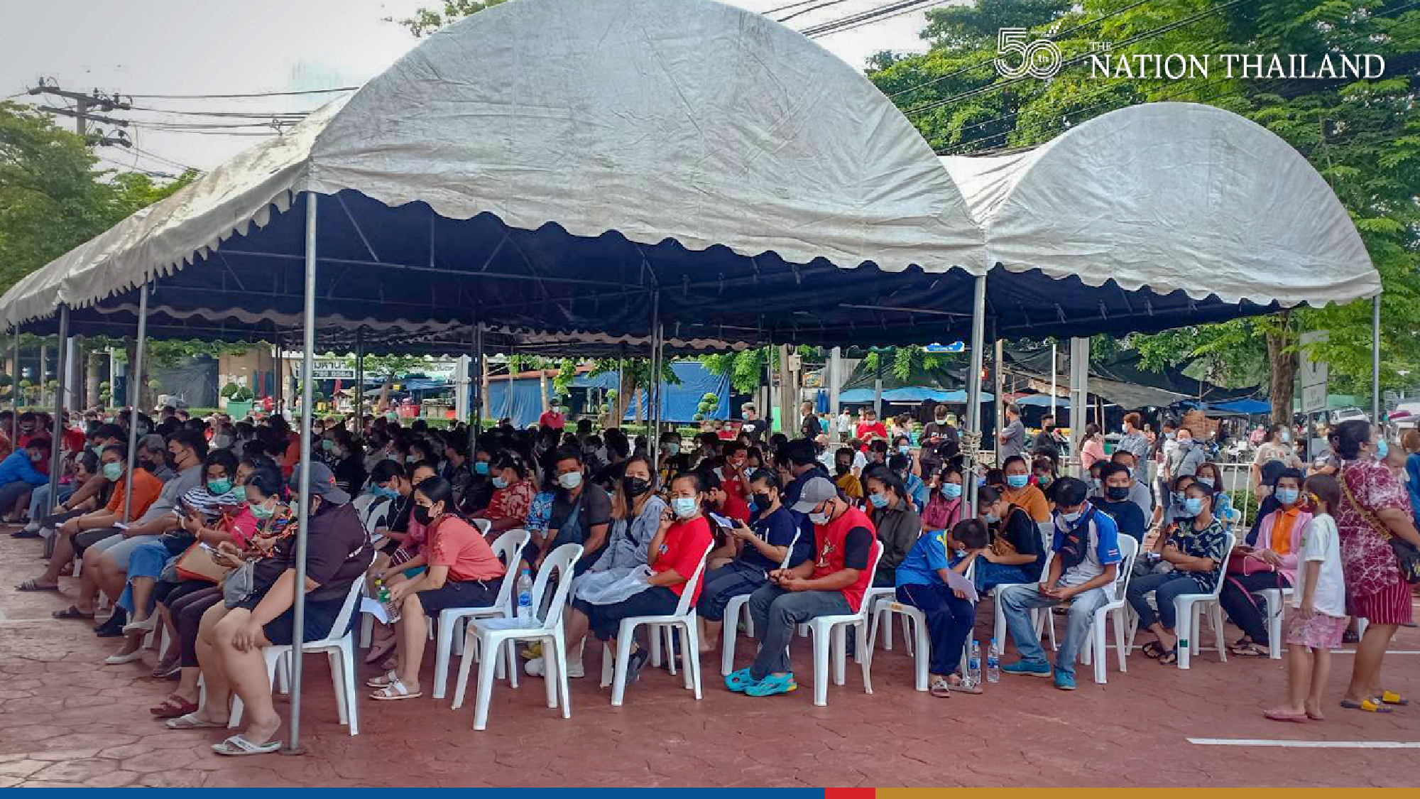 Mobile safety units in Dusit outbreak area to test for Covid-19 patients