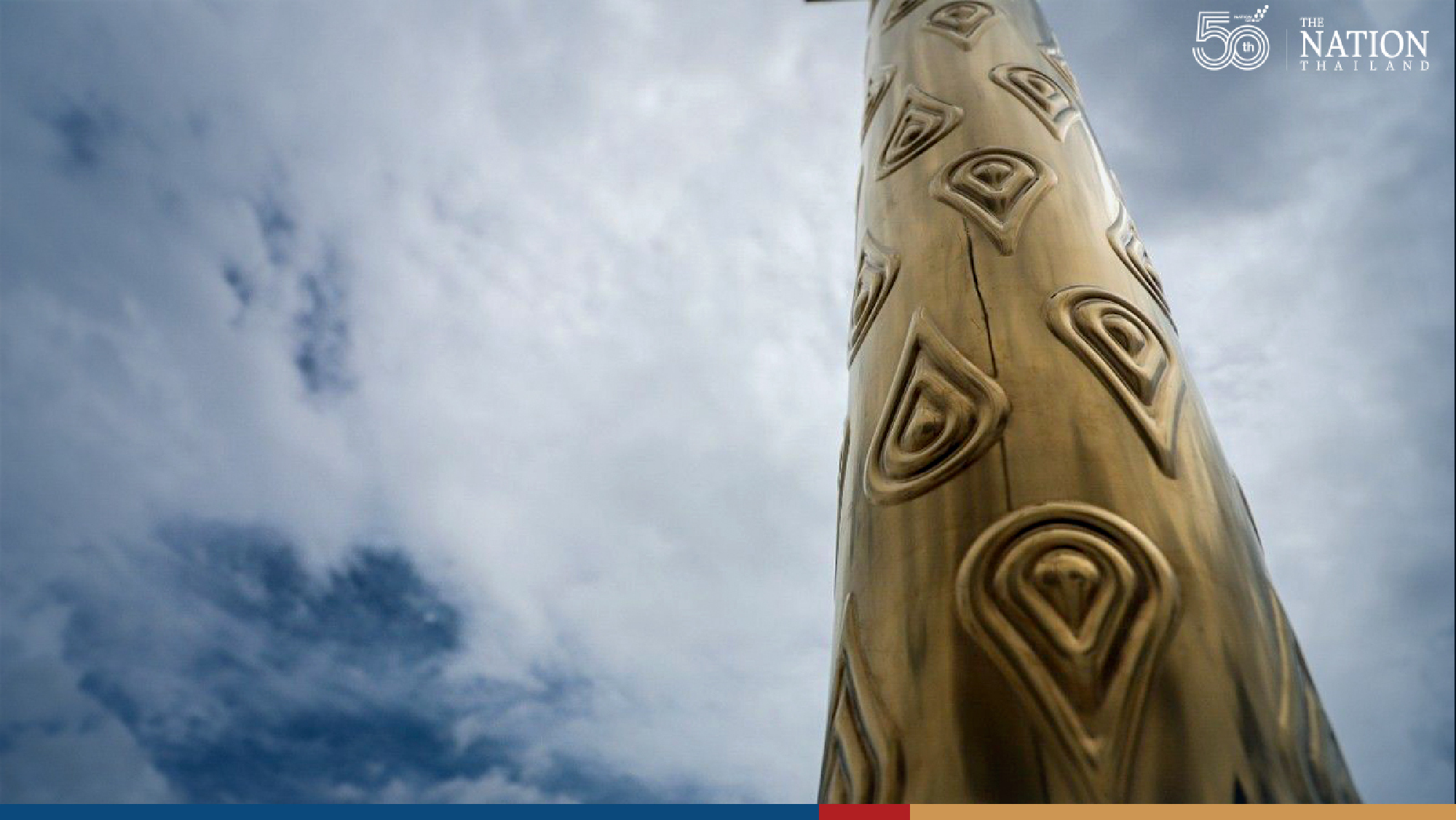 Questions raised over high cost of kinnari-inspired lampposts in Samut Prakan