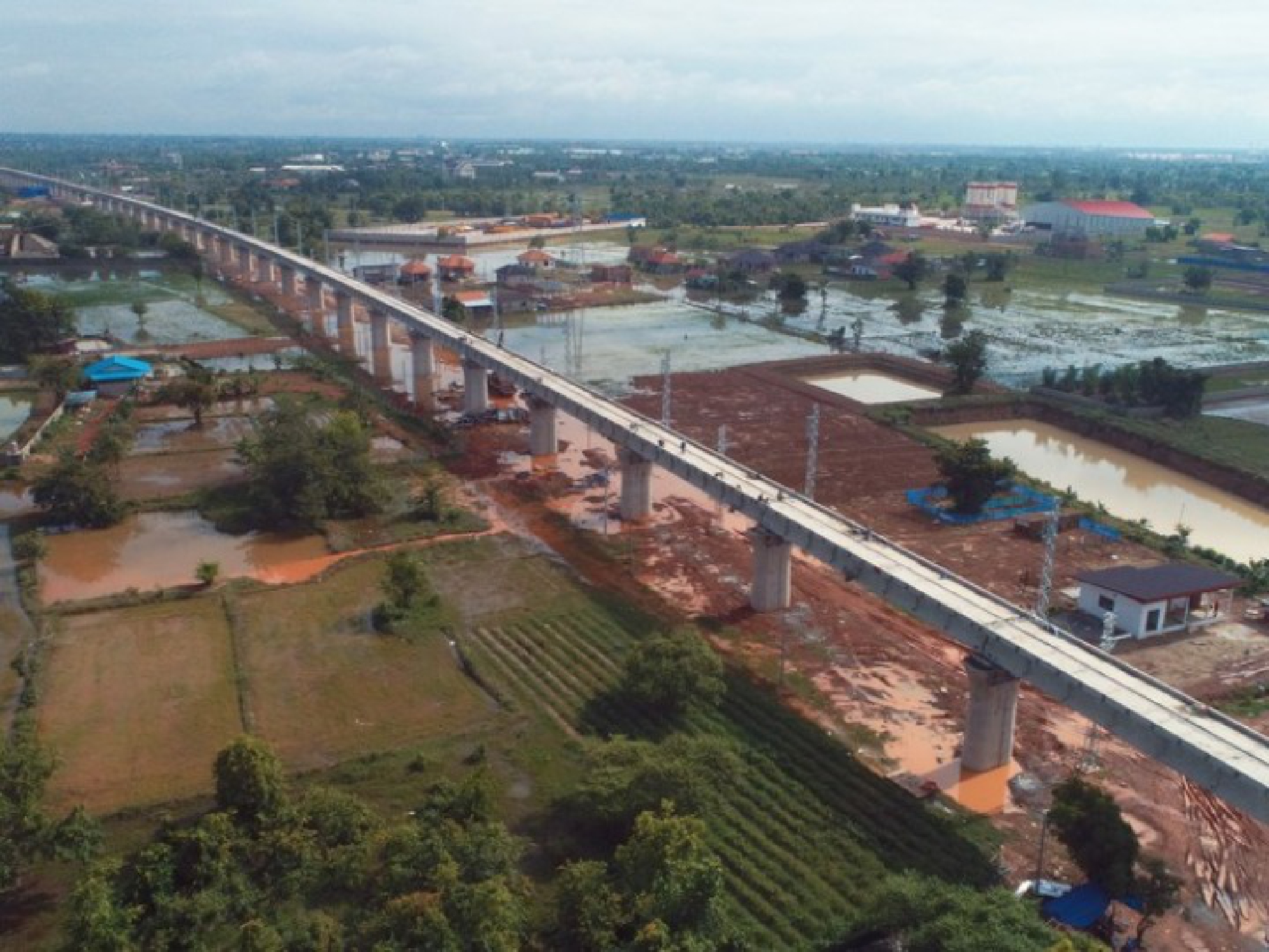 Construction progress of China-Laos Railway on schedule despite pandemic.