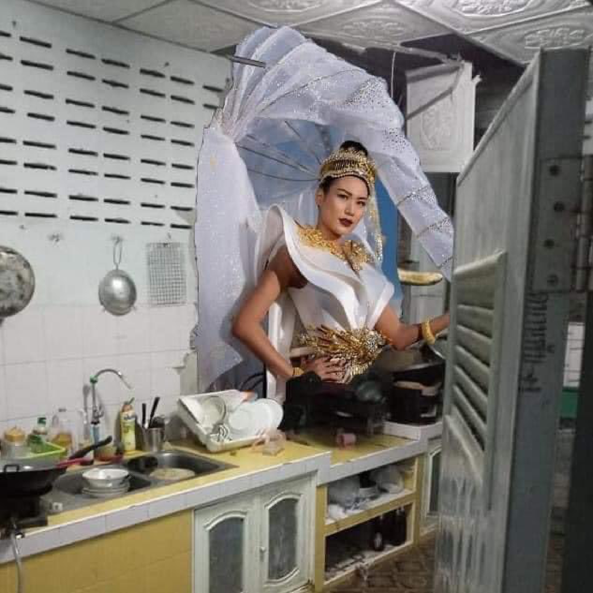 From political jibes to breakfast fave – Hua Hin elephant adventure sparks funny memes