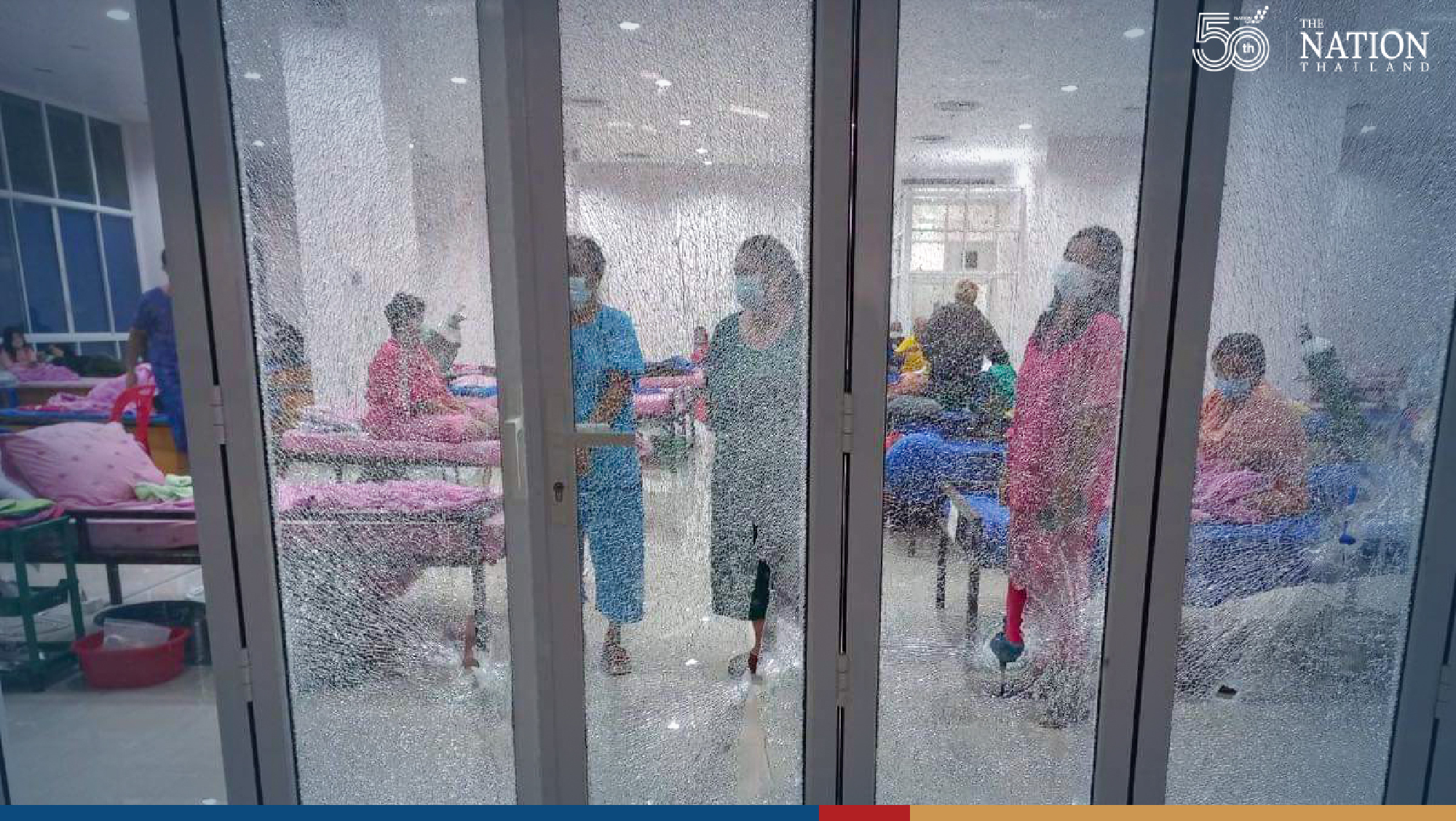 Gunman shoots up Pathum Thani field hospital, kills a Covid-19 patient