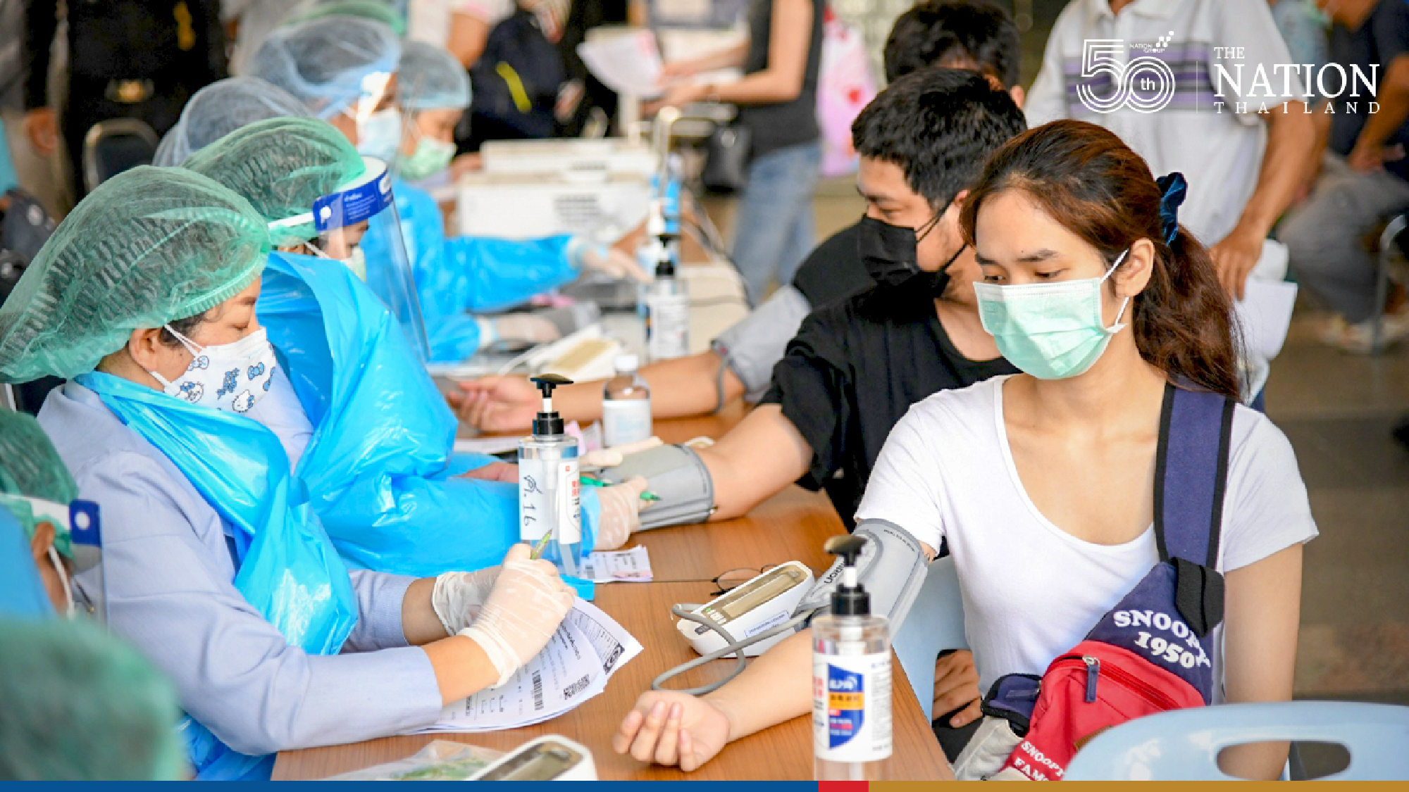 Members of 6 Pathumwan communities get their second jab