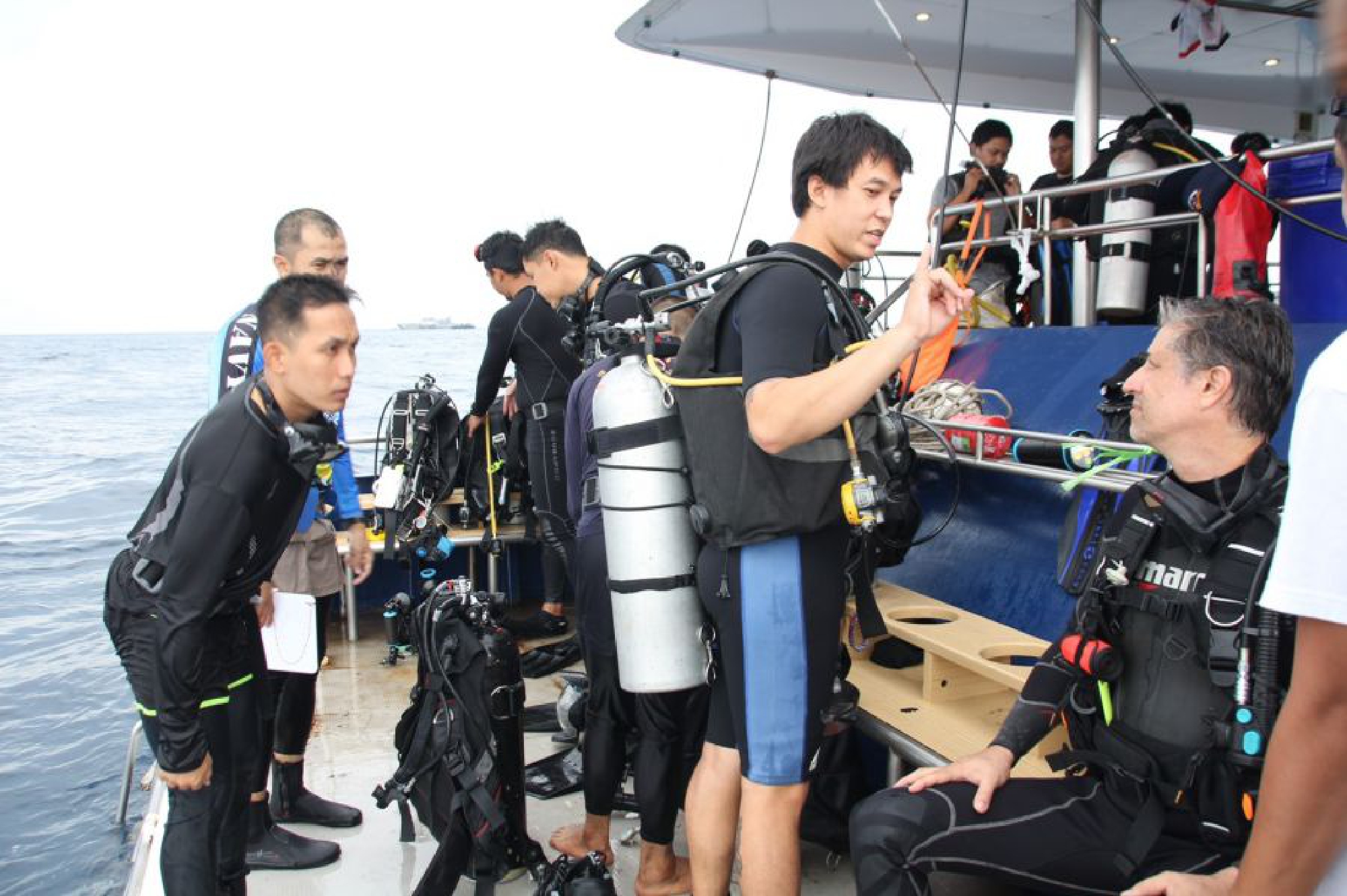 40 divers rescue Thai reef from destruction by 800-kilo fishing net