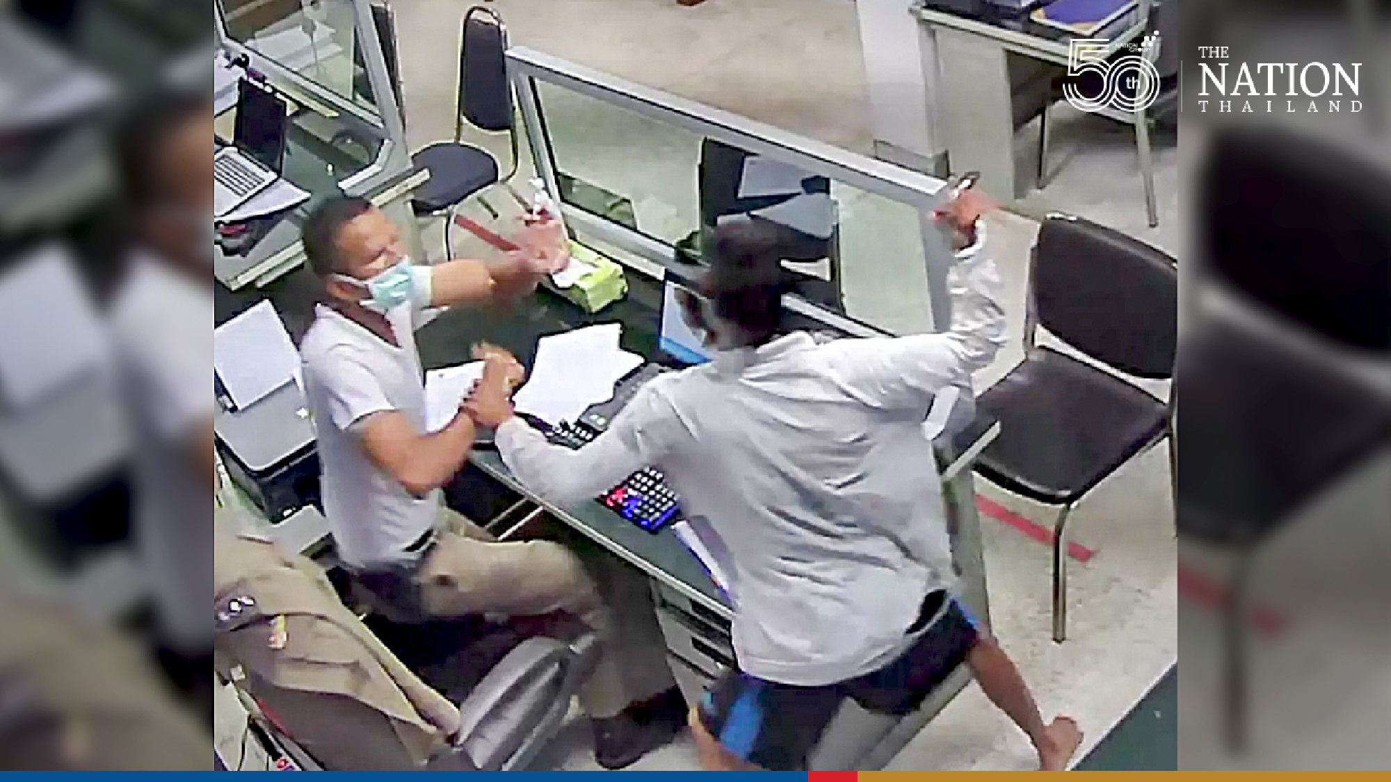 ‘Houdini’ escapes handcuffs in police station and starts swinging