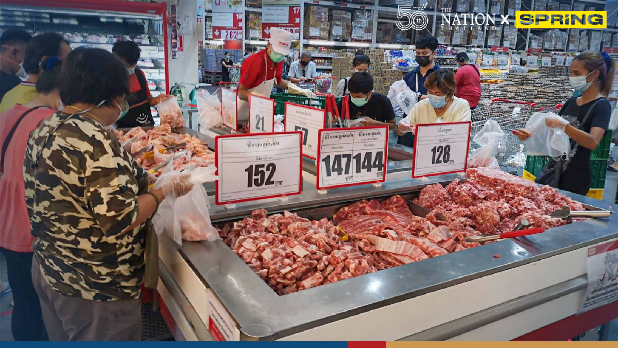 Shopping frenzy as people stock up ahead of possible lockdown