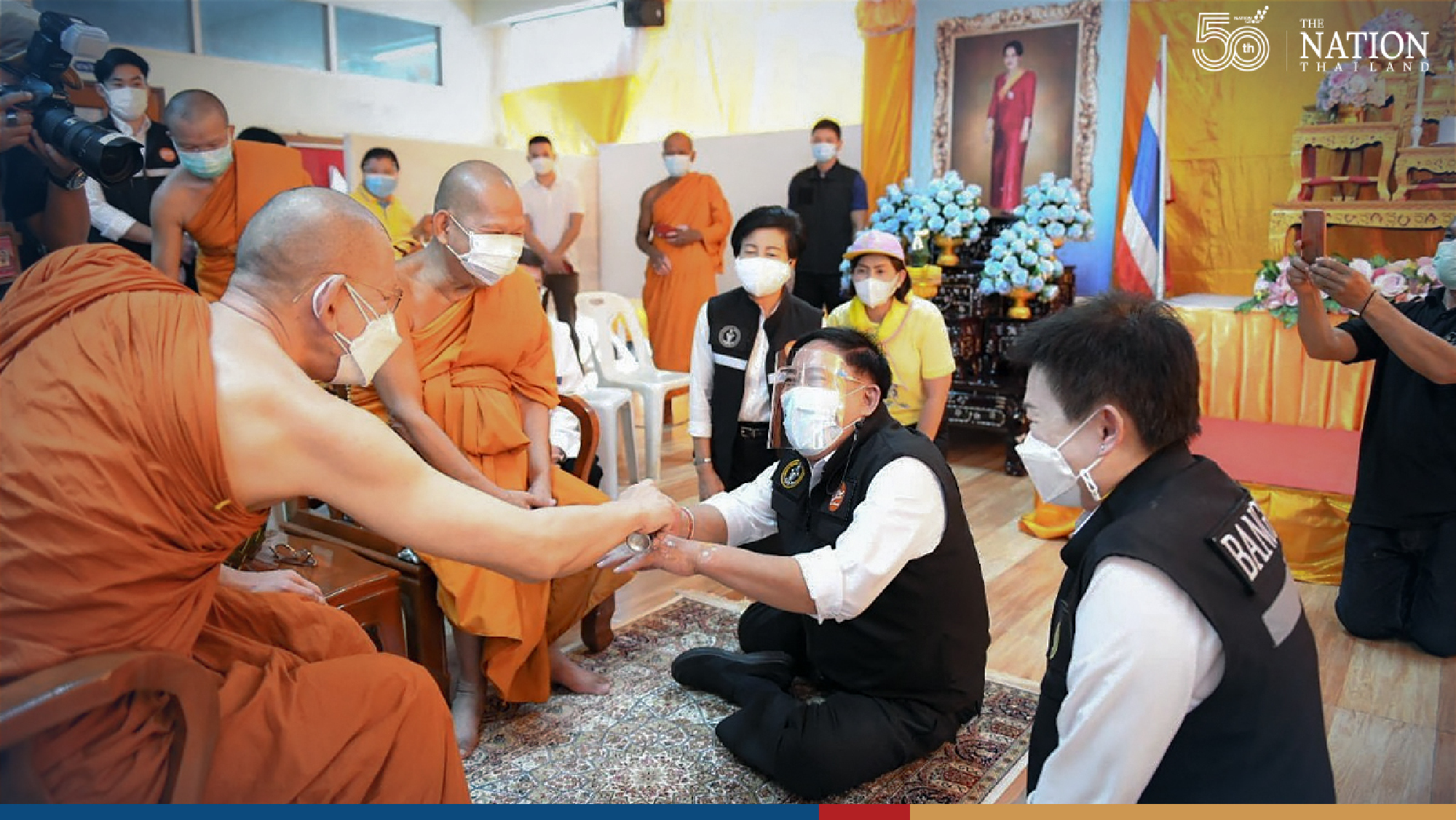 BMA launches drive to inoculate monks in Bangkok
