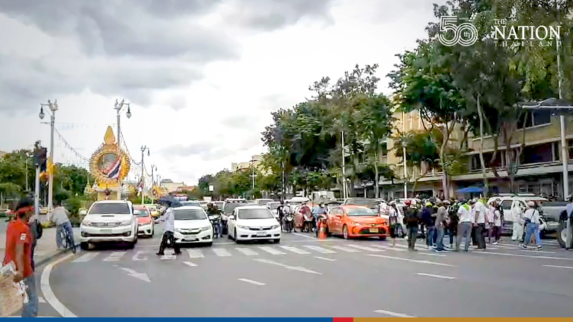 Police fire at pro-democracy protesters marching to Government House