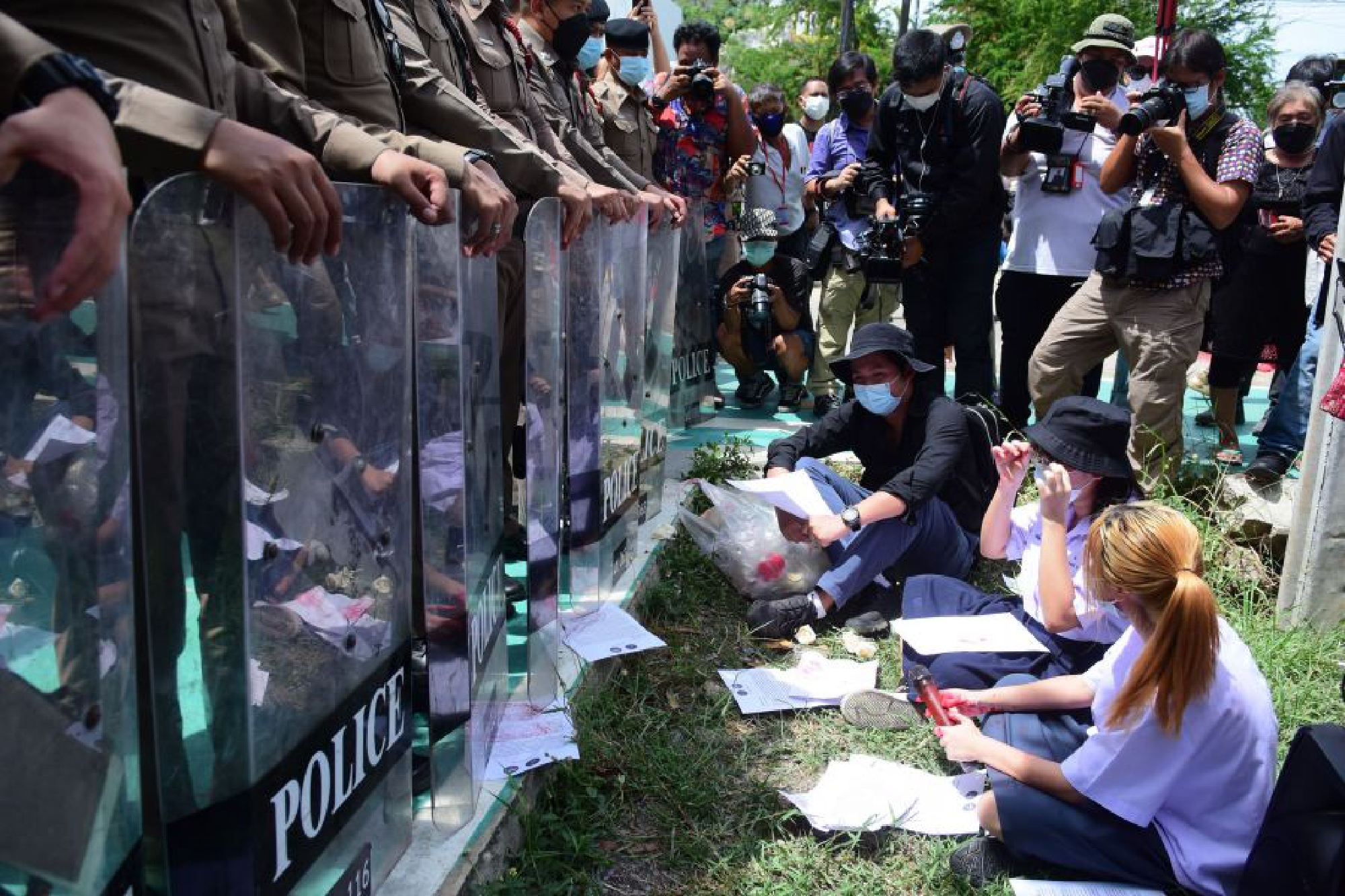 Protesters storm Public Health Ministry to demand better options for Covid-19 jabs