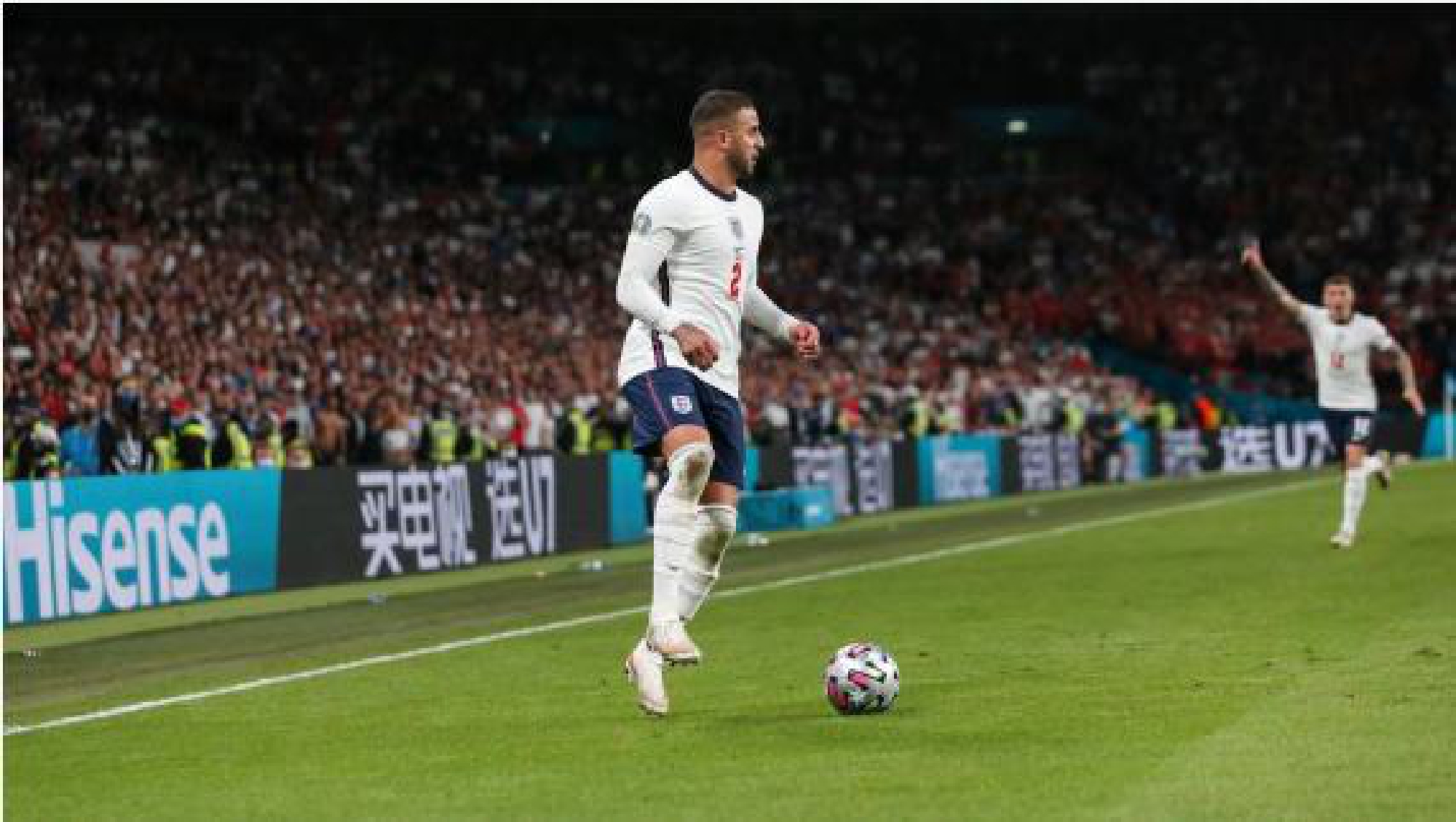 The game got off to a high energy start with England looking to impose themselves and pin the Danes back in their own half.