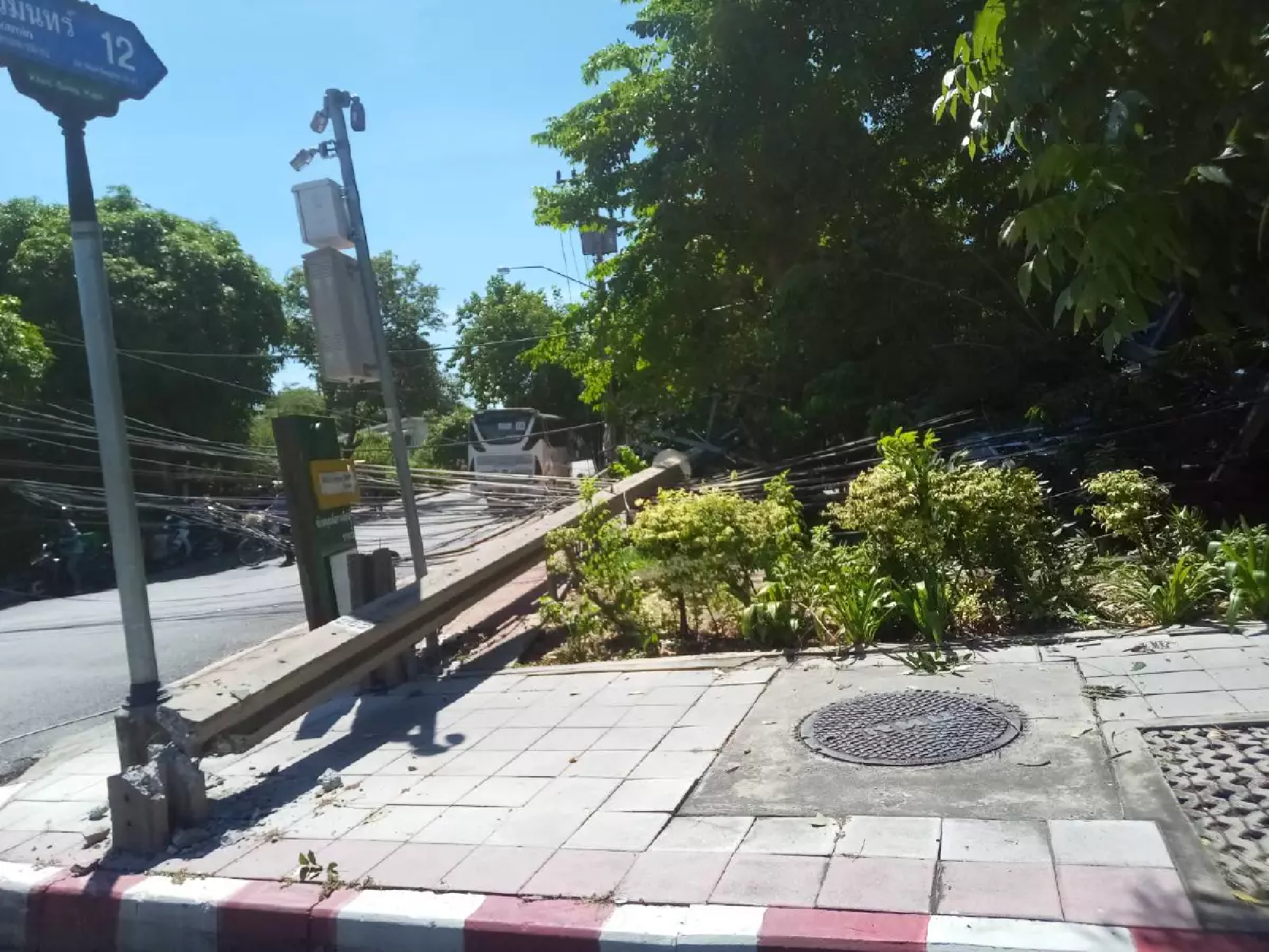 Bangkok area suffers power outage as bus rams into electric posts